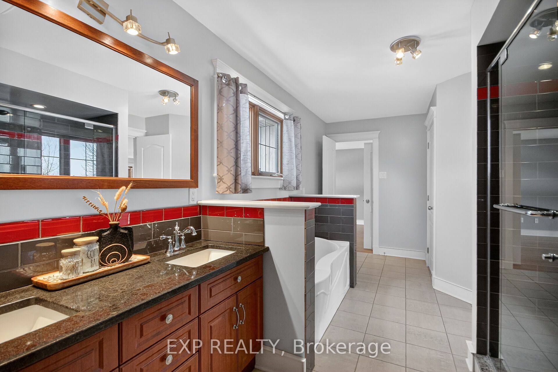 6715 Suncrest Drive Property Photo 25