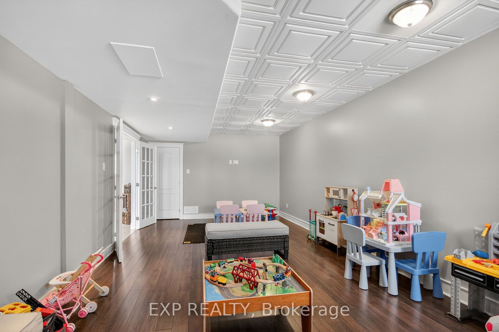 6715 Suncrest Drive Property Photo 36