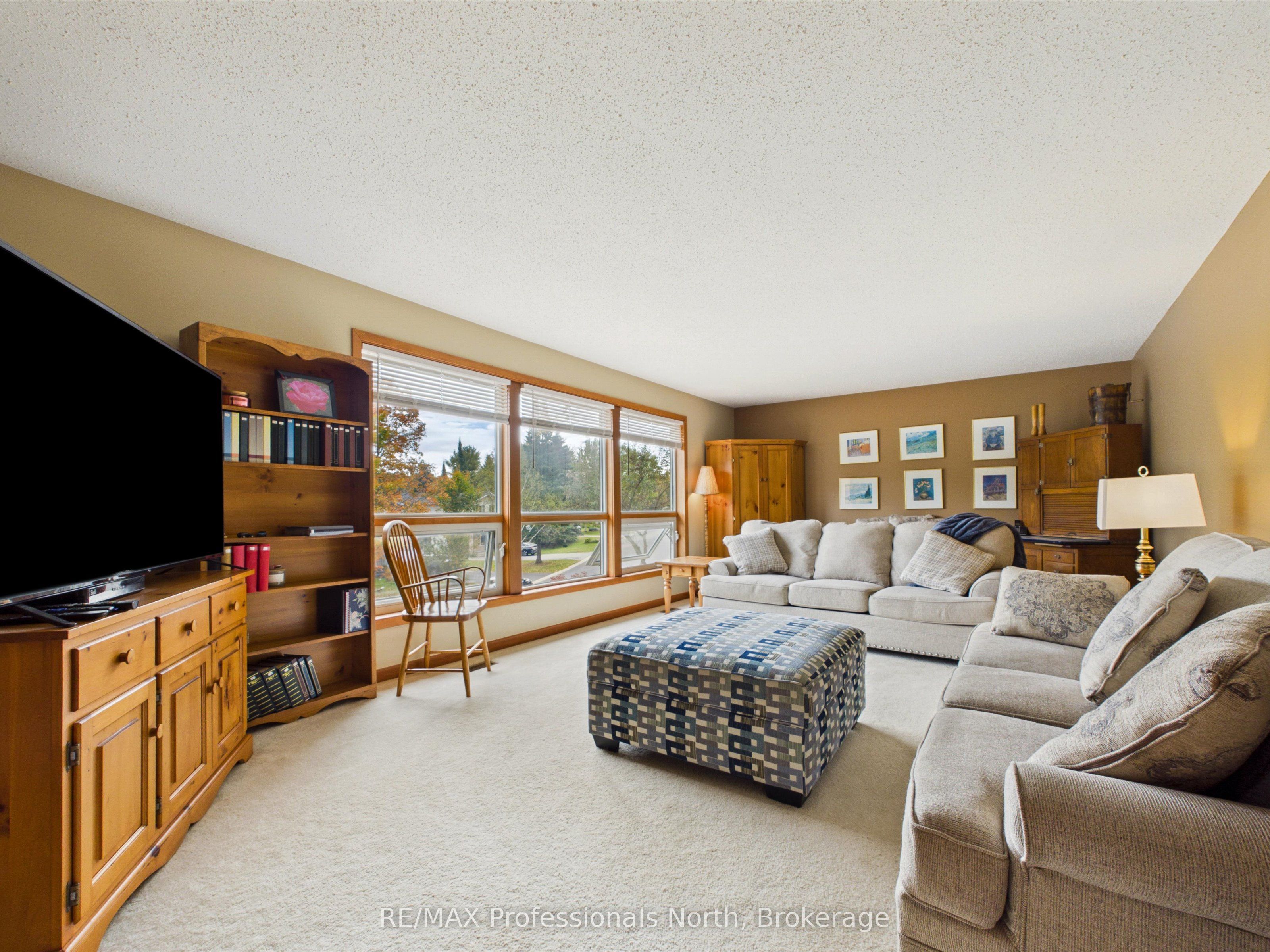 1 Crestview Drive Property Photo 4
