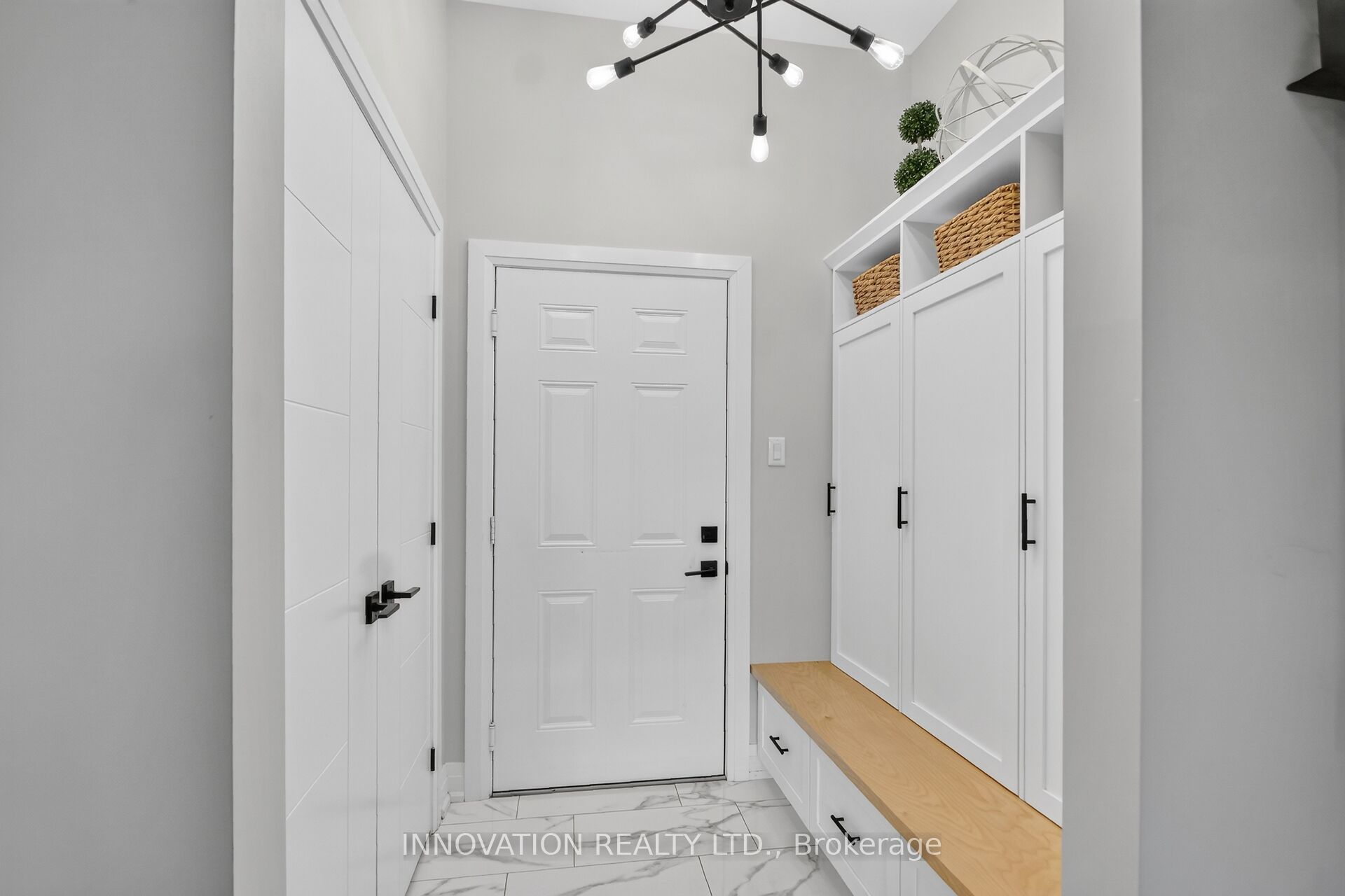 1810 Cedarlakes Way Property Photo 26