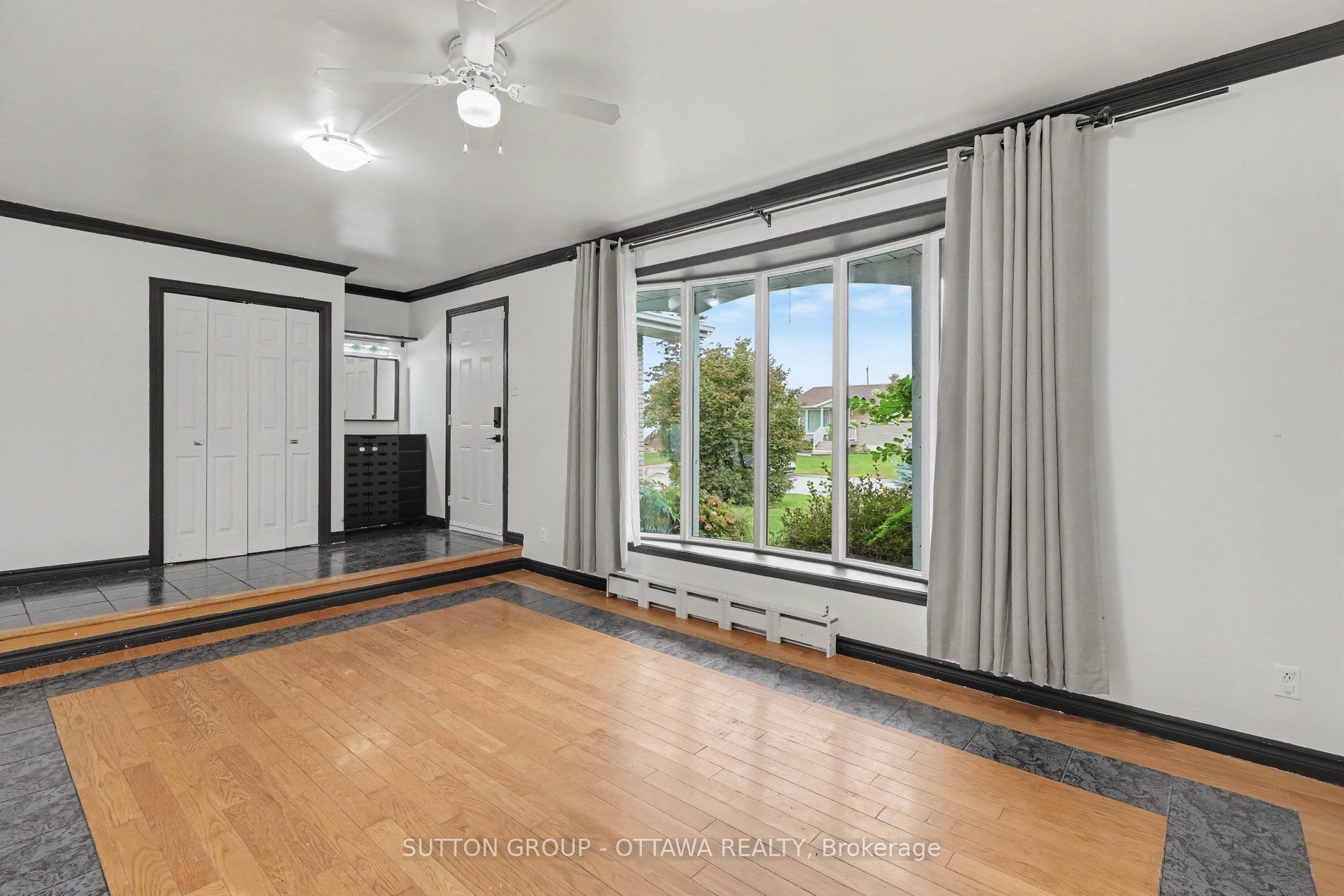 678 Rejane Crescent Property Photo 4