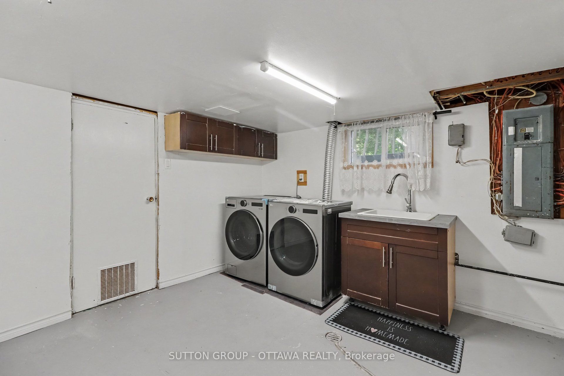 678 Rejane Crescent Property Photo 25