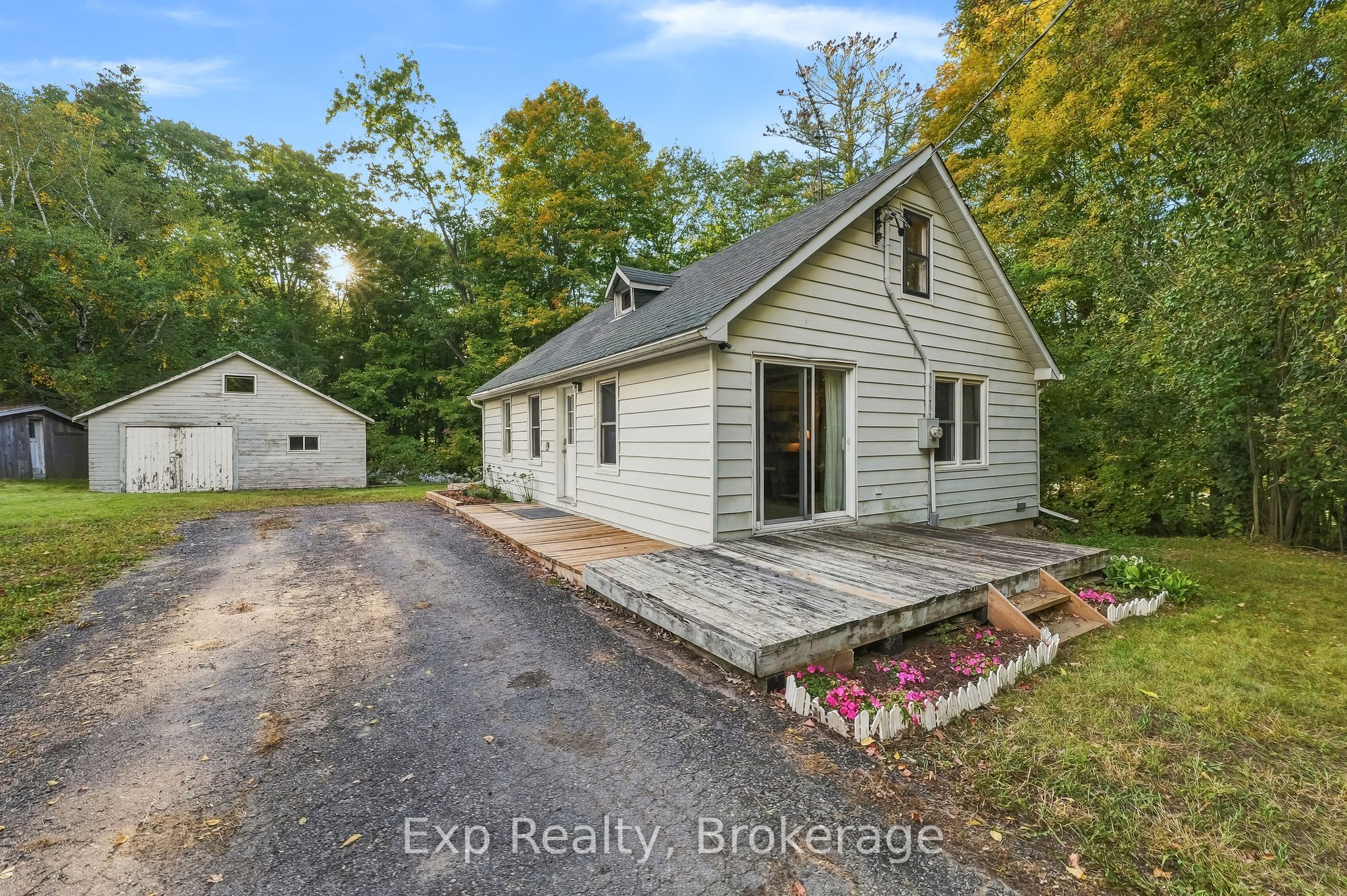 478 Trottman Road Property Photo 6