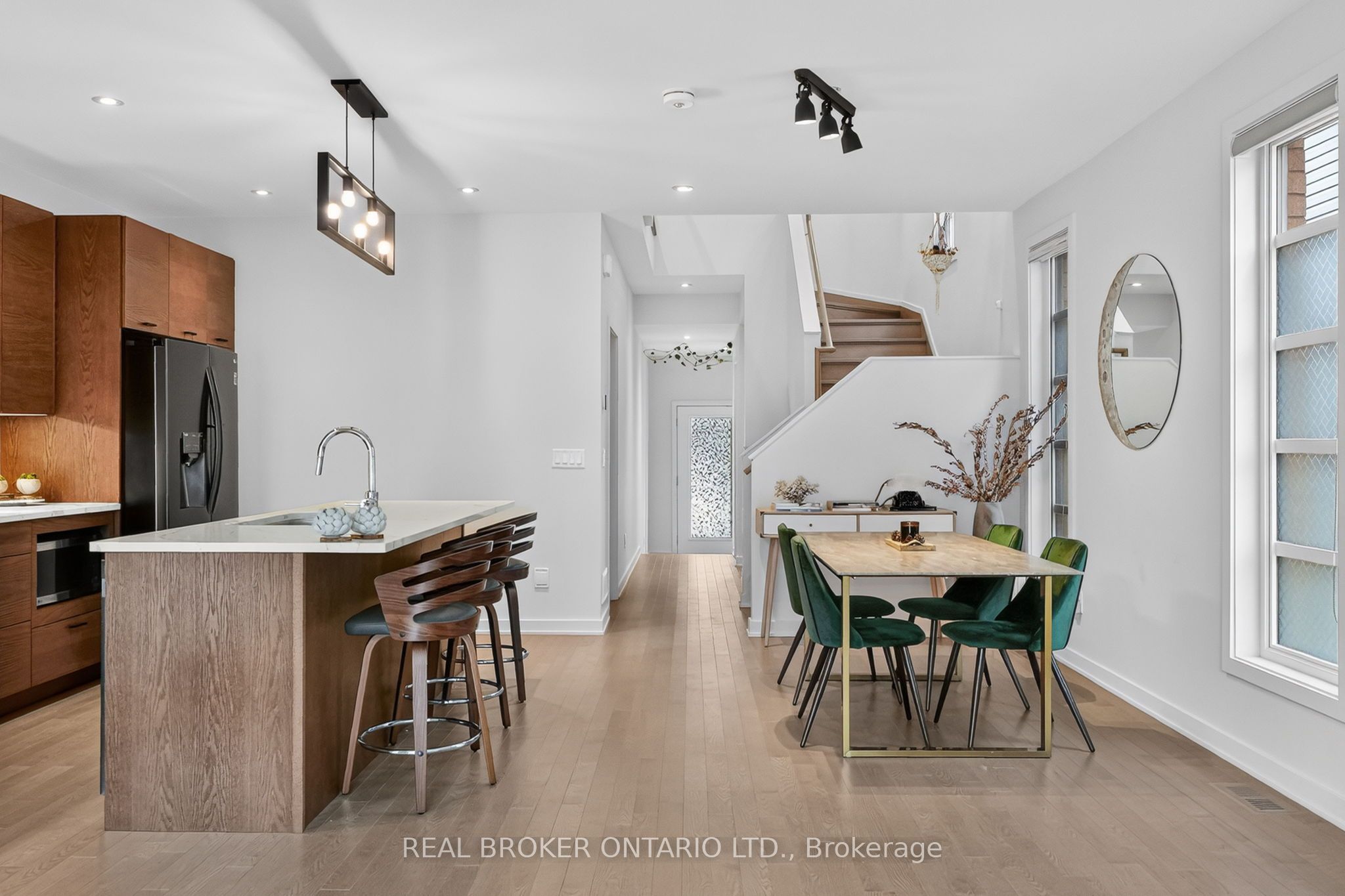 1071 Lunar Glow Crescent Property Photo 25