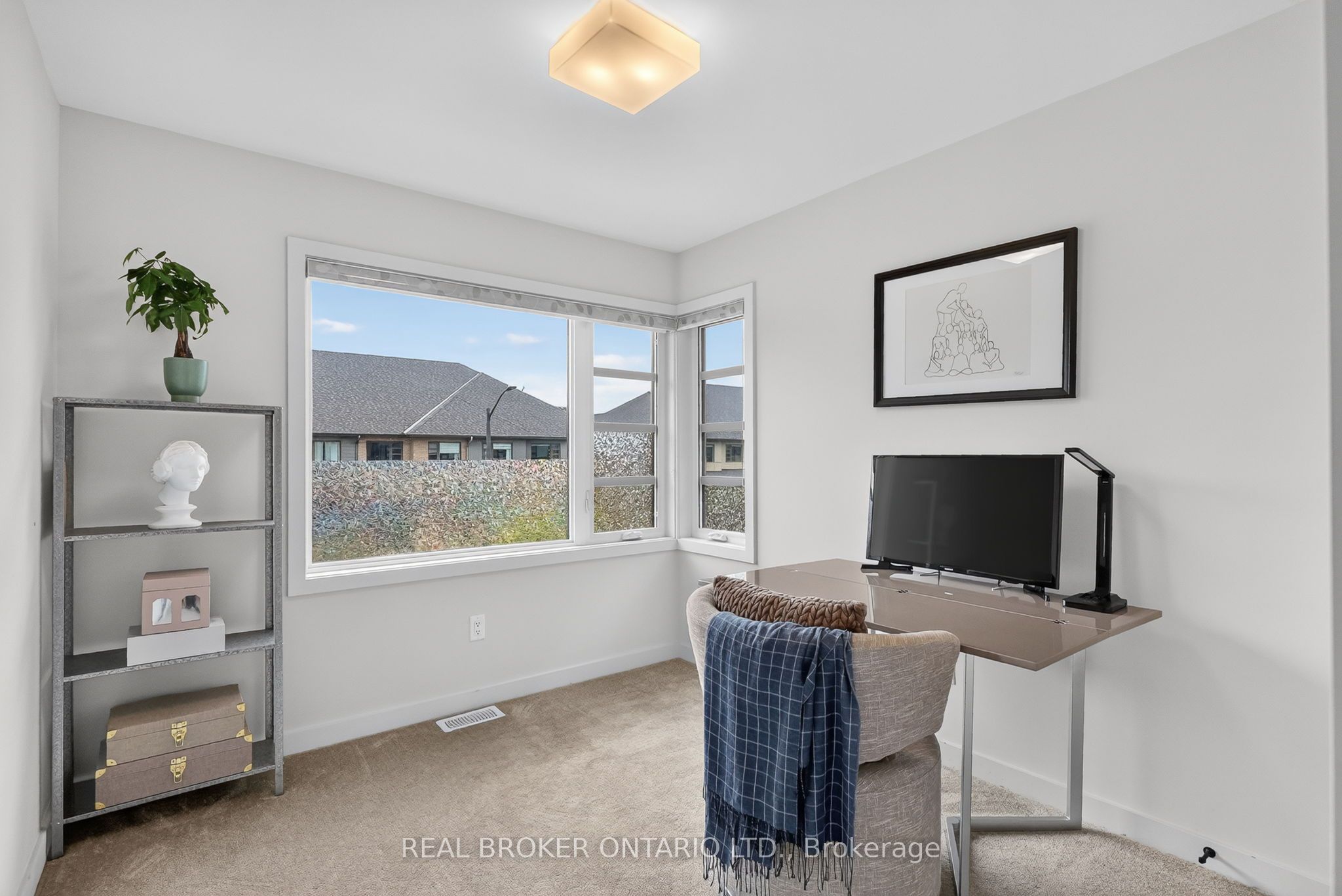 1071 Lunar Glow Crescent Property Photo 38