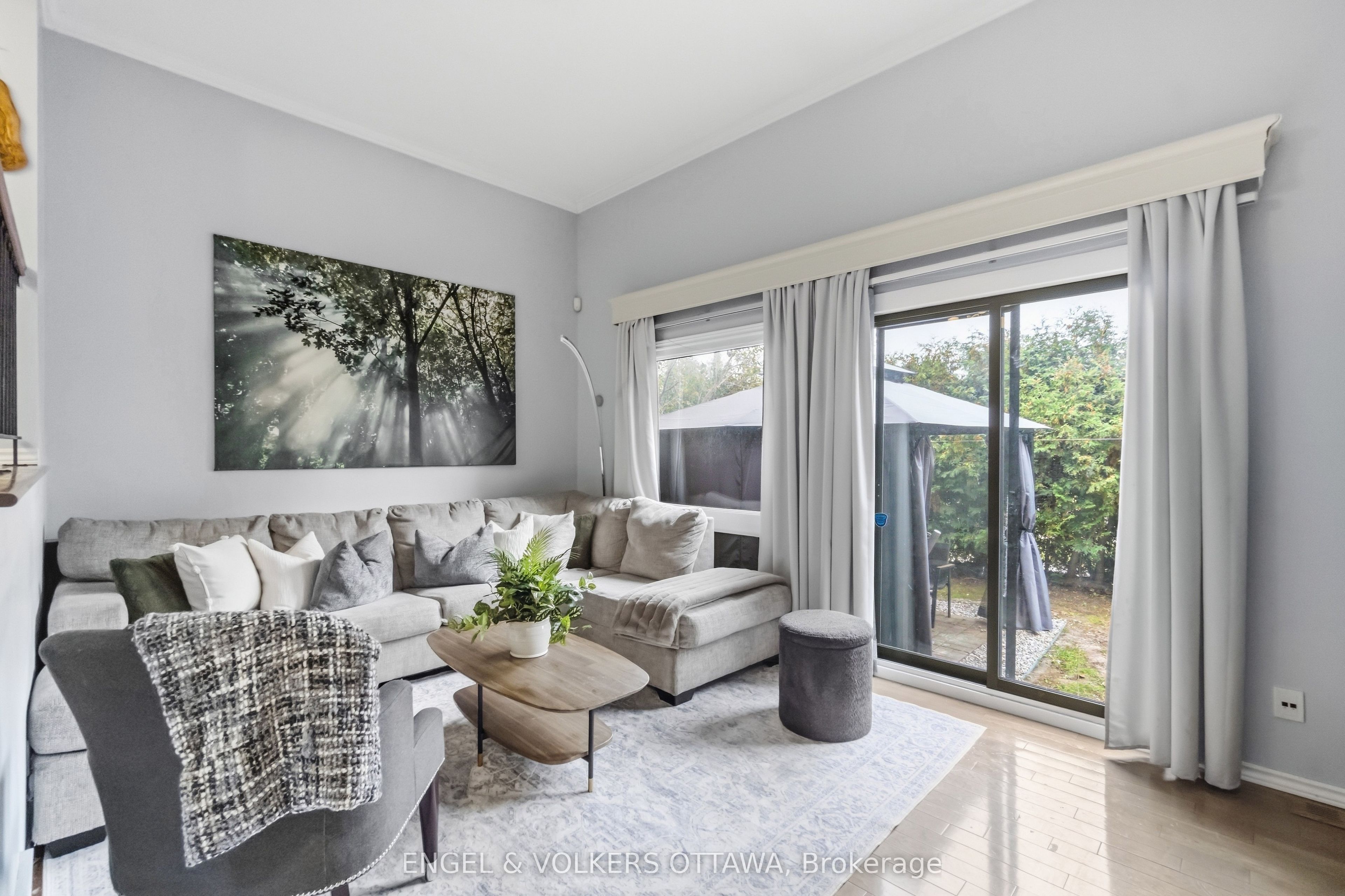2 Bertona Street 18 Property Photo 9