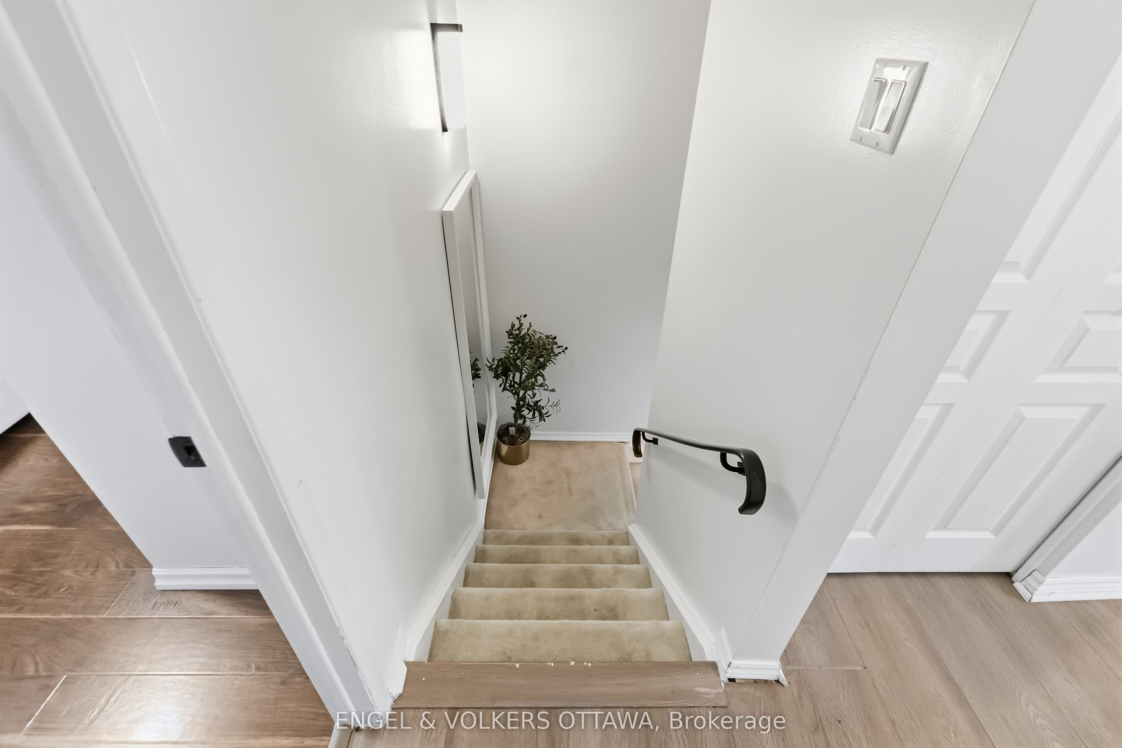 2 Bertona Street 18 Property Photo 23