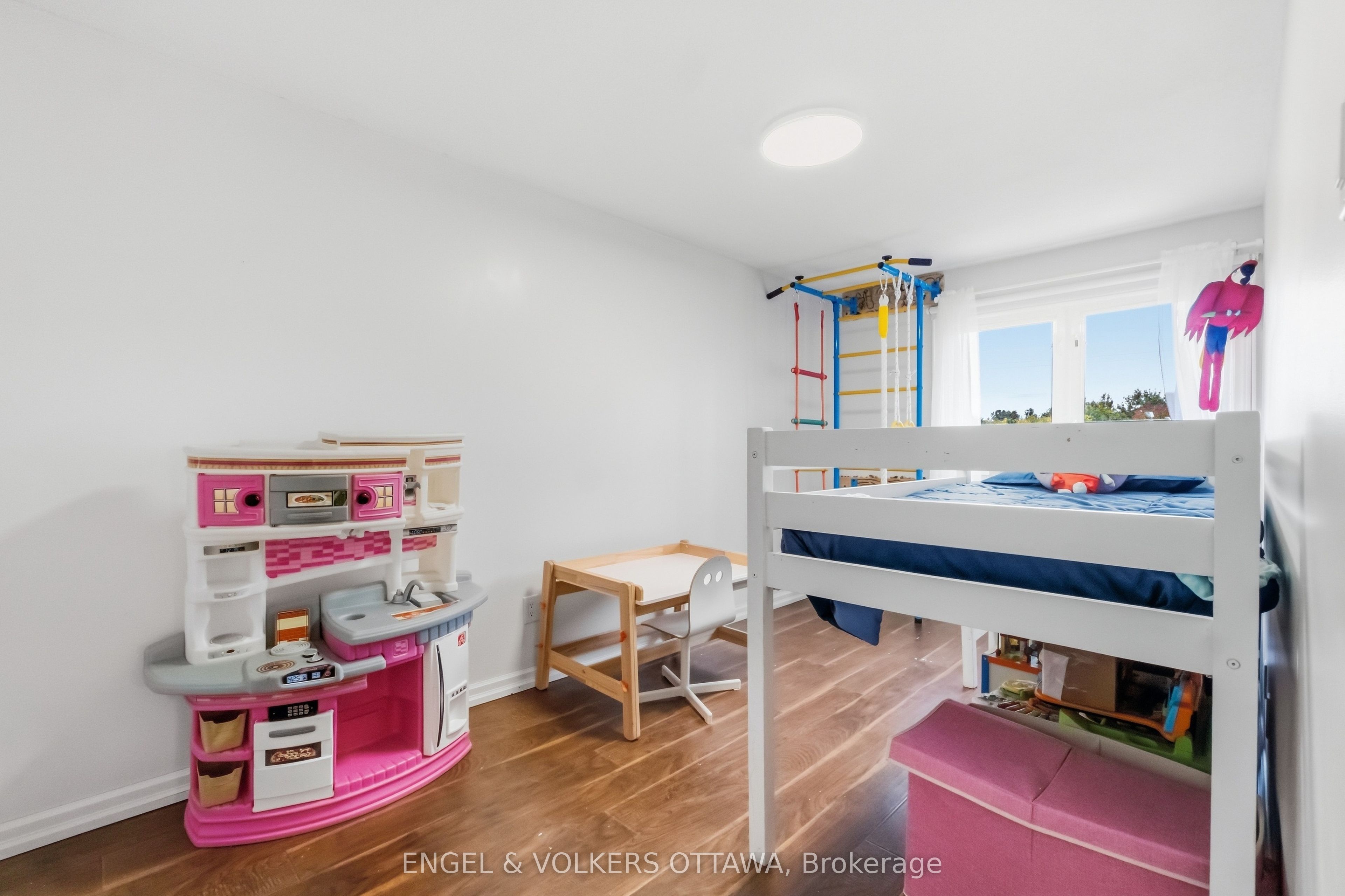 2 Bertona Street 18 Property Photo 30