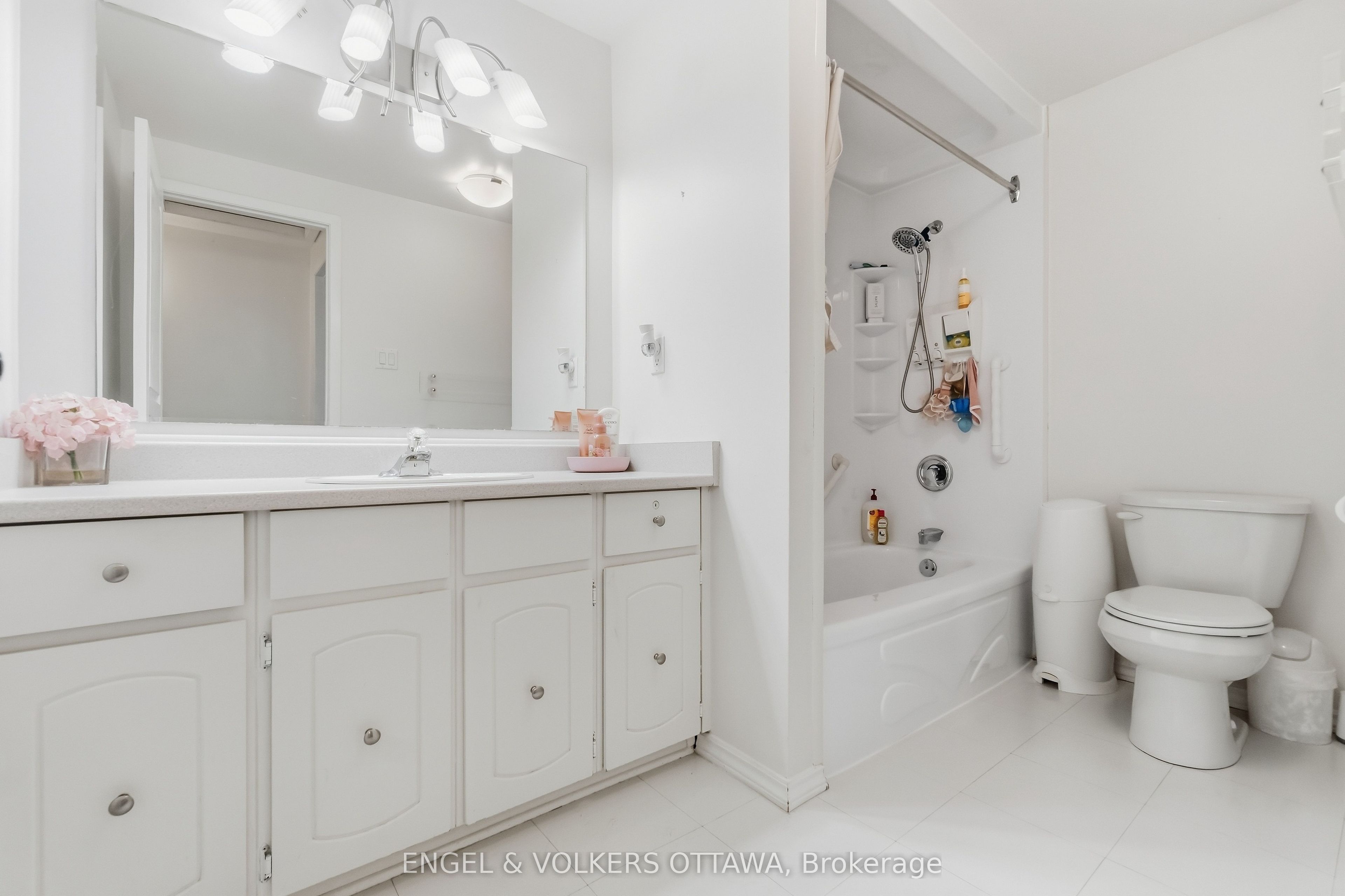 2 Bertona Street 18 Property Photo 32