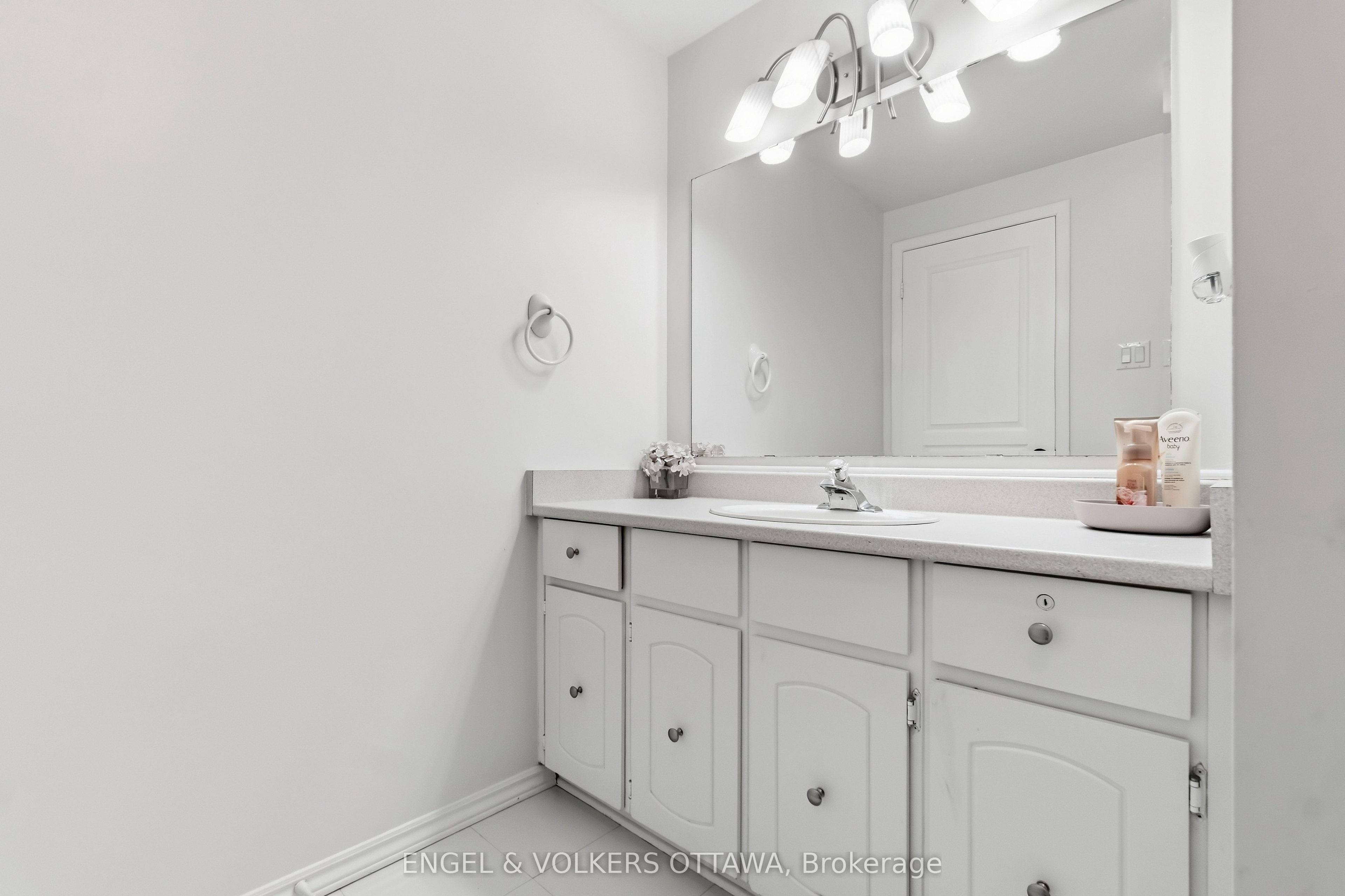 2 Bertona Street 18 Property Photo 33