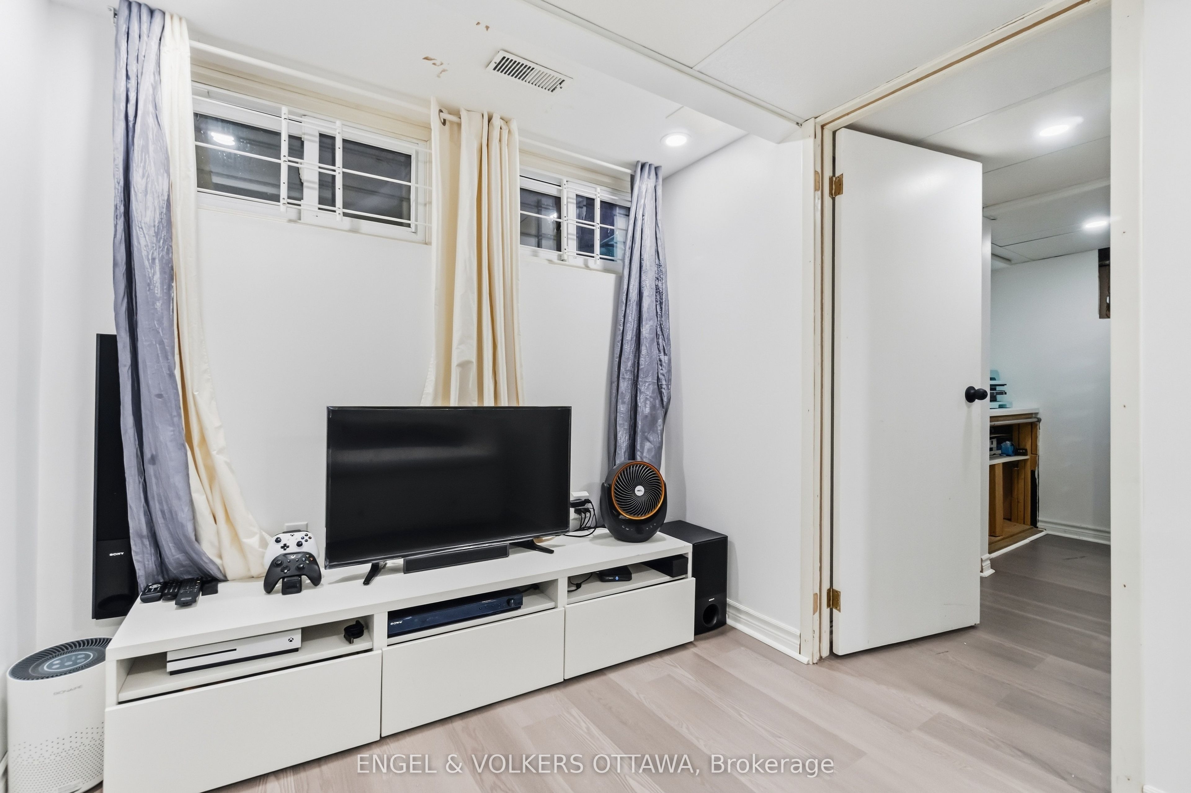 2 Bertona Street 18 Property Photo 41