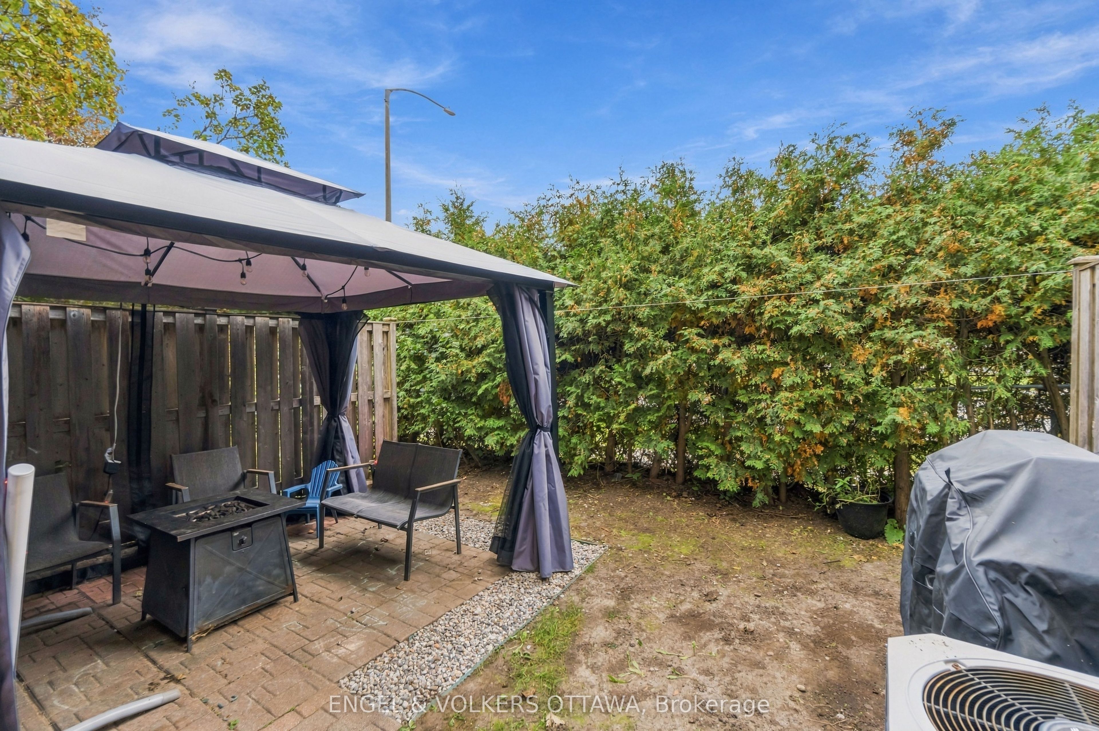 2 Bertona Street 18 Property Photo 42