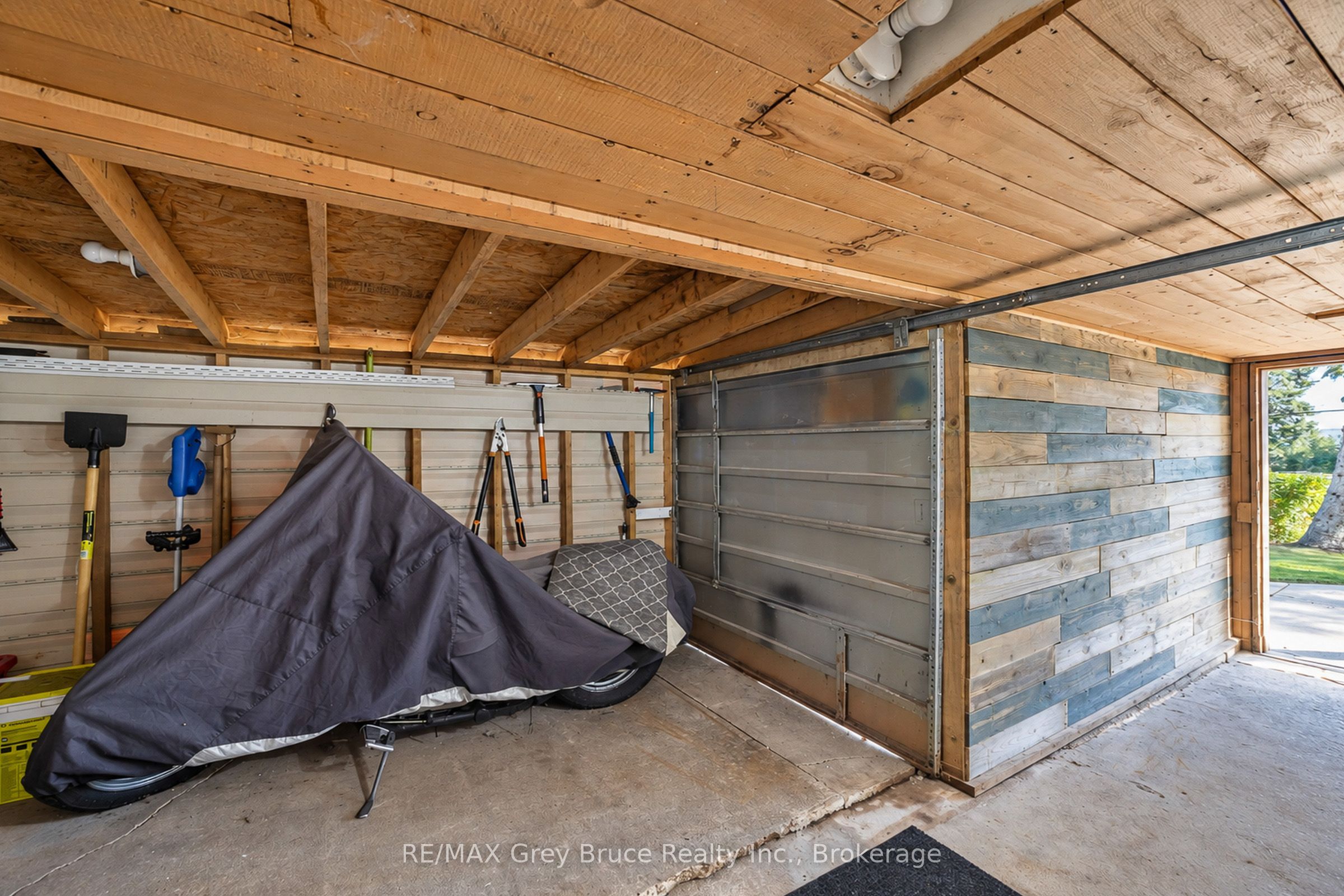 150 Macintosh Drive Property Photo 33