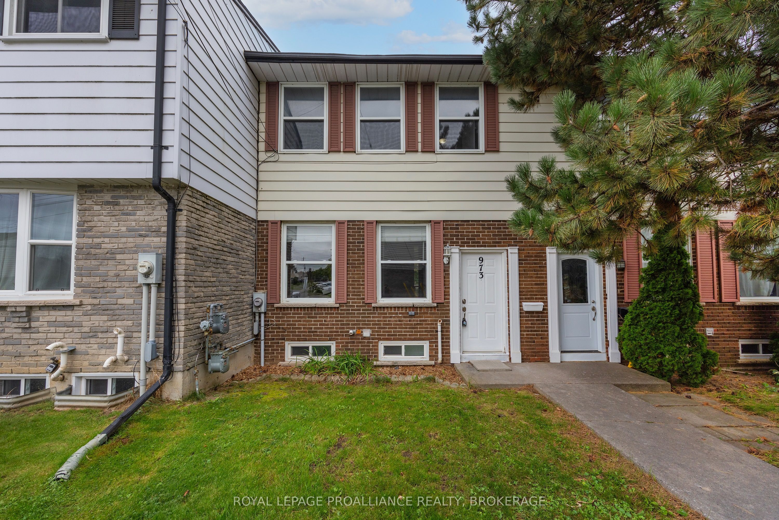 973 Oakview Avenue 61 Property Photo 1