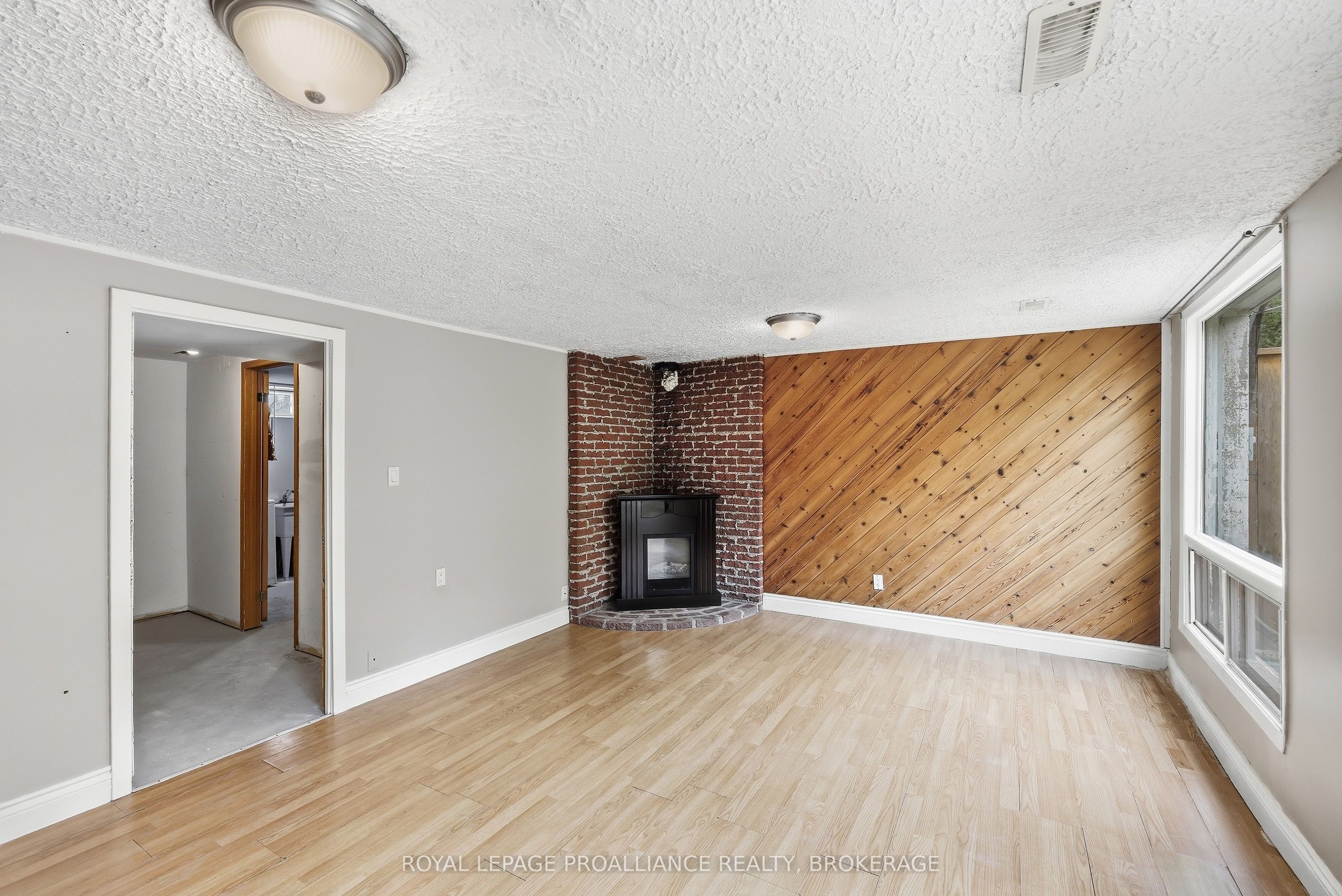 973 Oakview Avenue 61 Property Photo 24