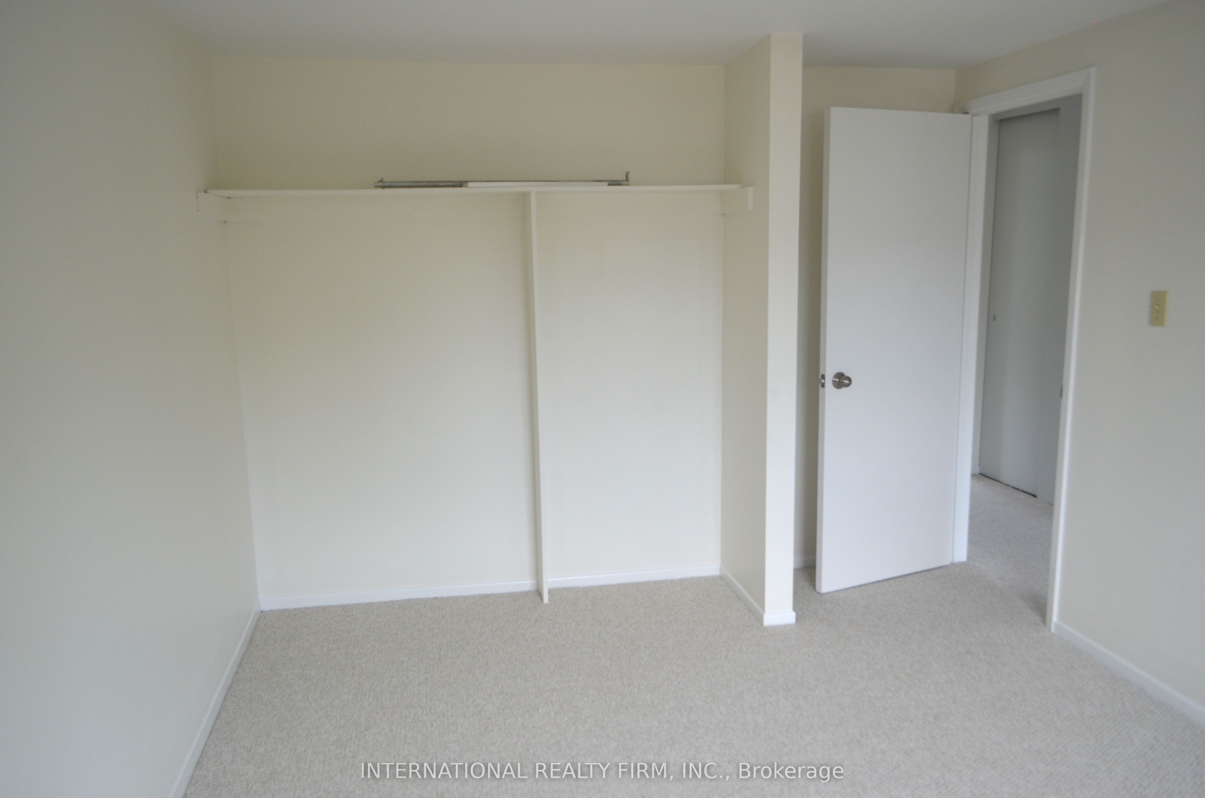 53 Peacock Boulevard Property Photo 9
