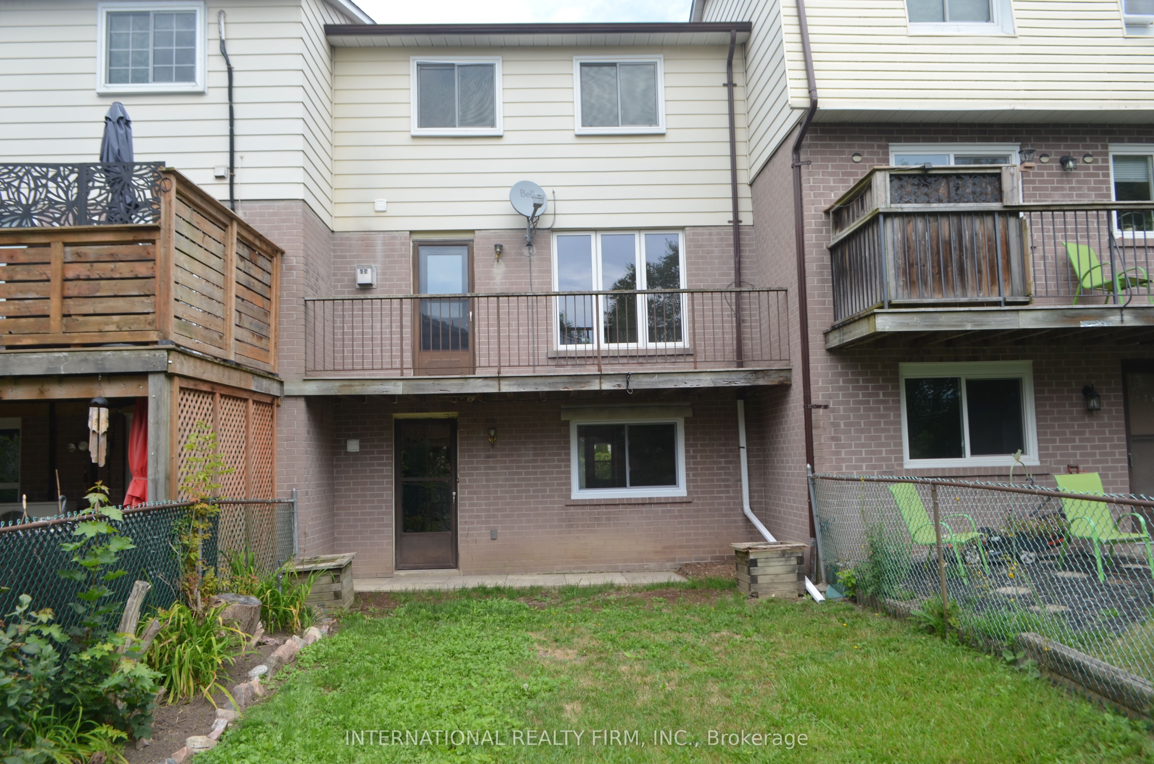 53 Peacock Boulevard Property Photo 13