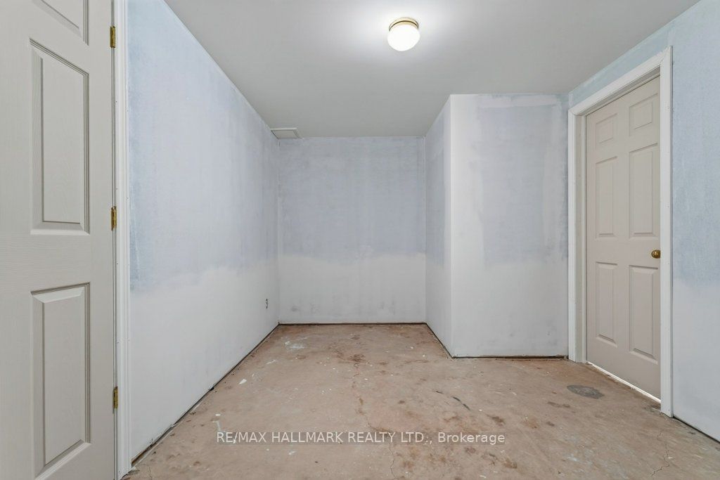 99 Linwell Road 17 Property Photo 23
