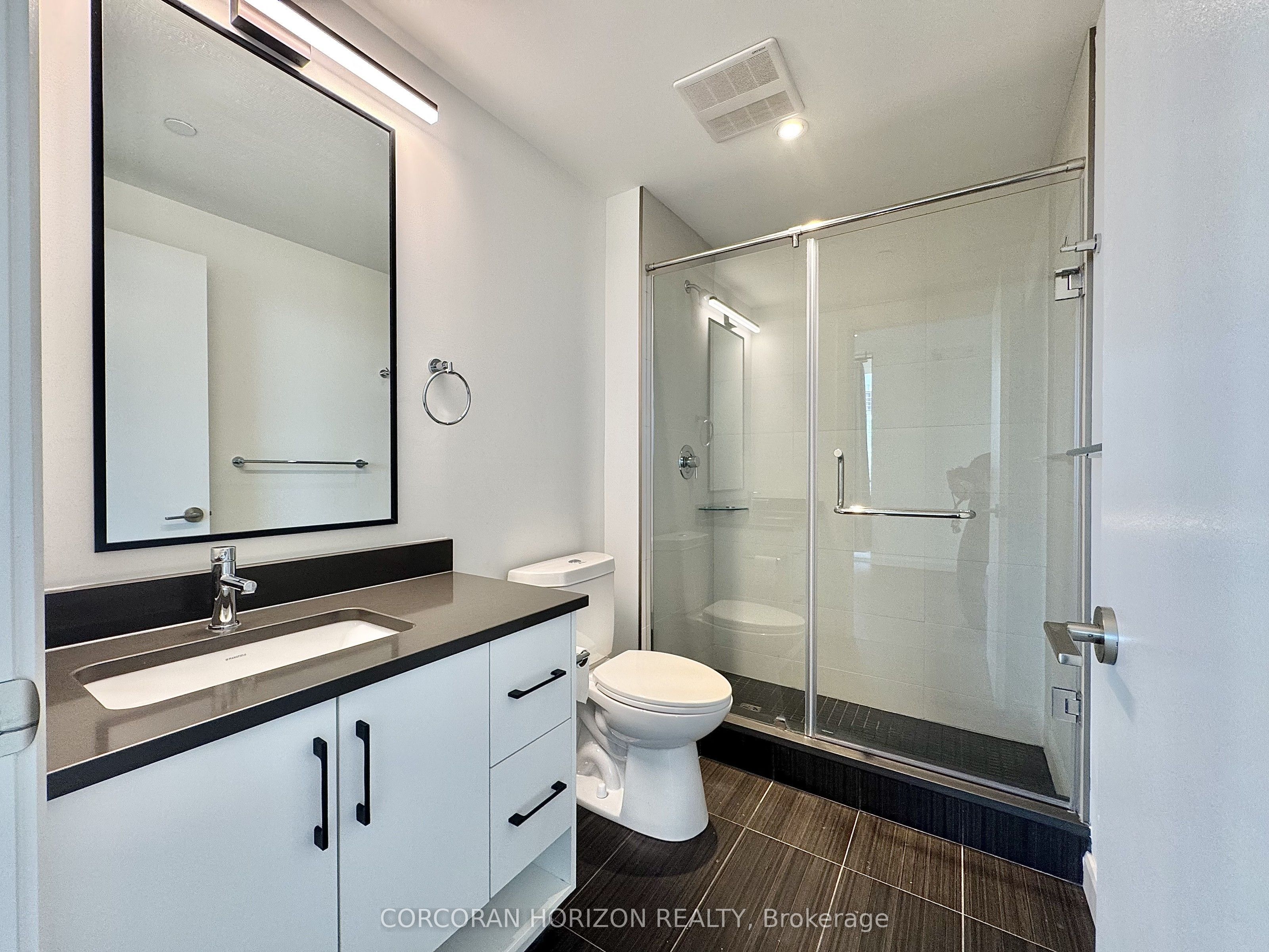 741 King Street W 1412 Property Photo 21