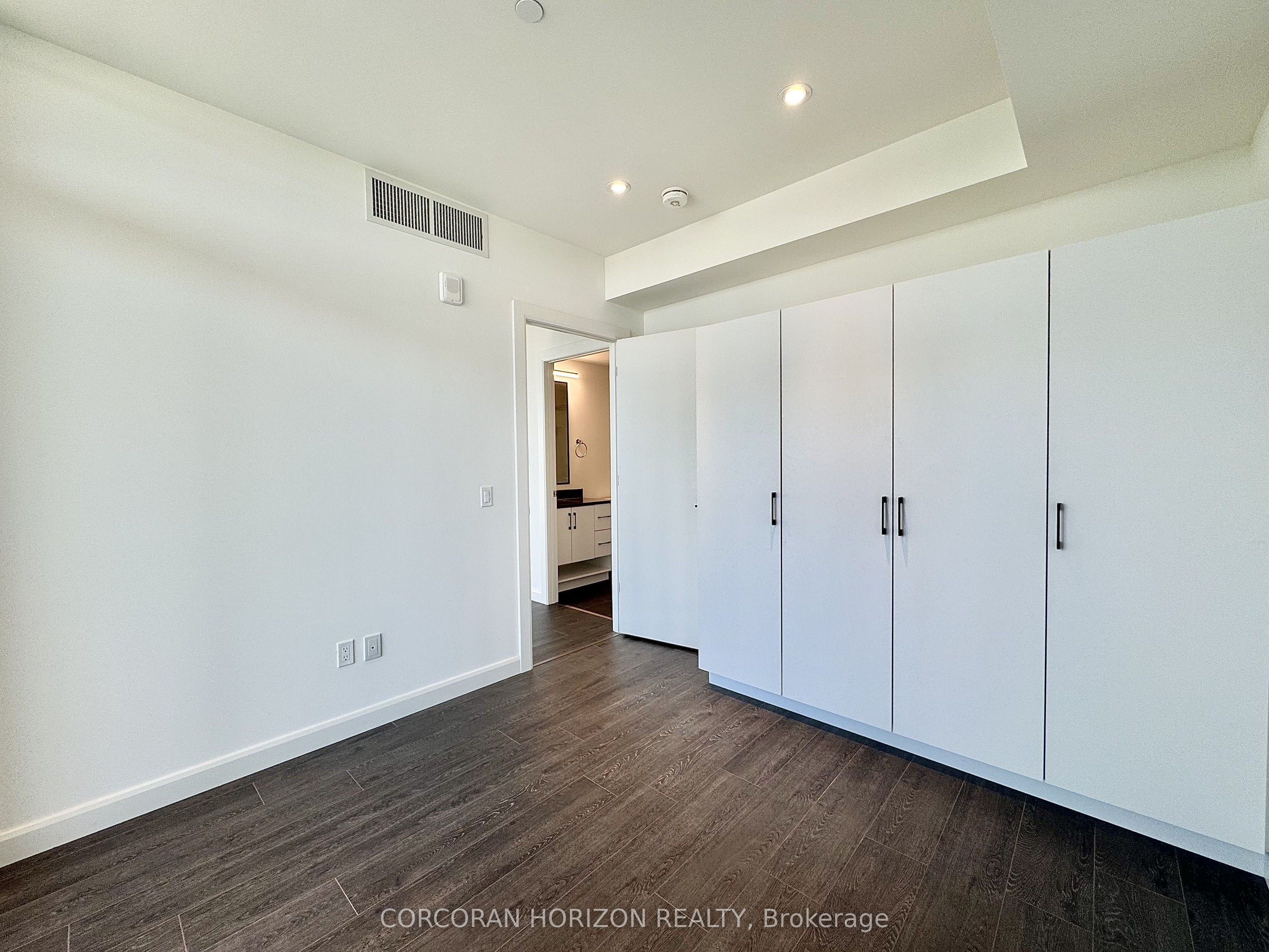 741 King Street W 1412 Property Photo 25