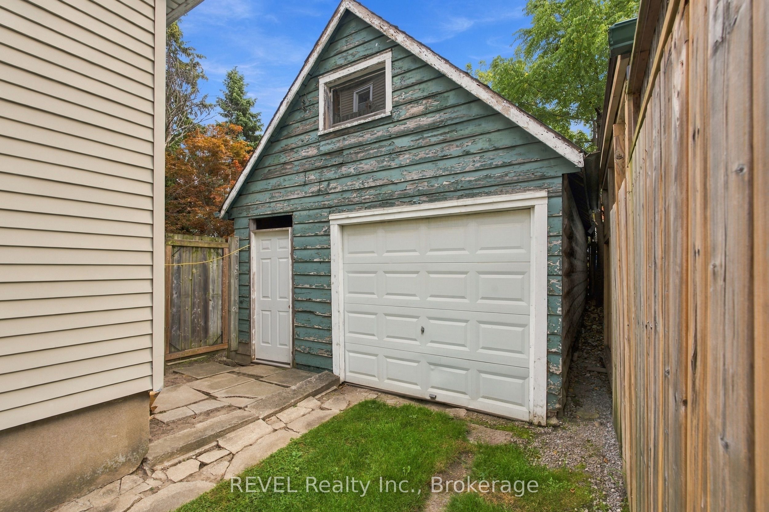 132 Hellems Avenue Property Photo 8