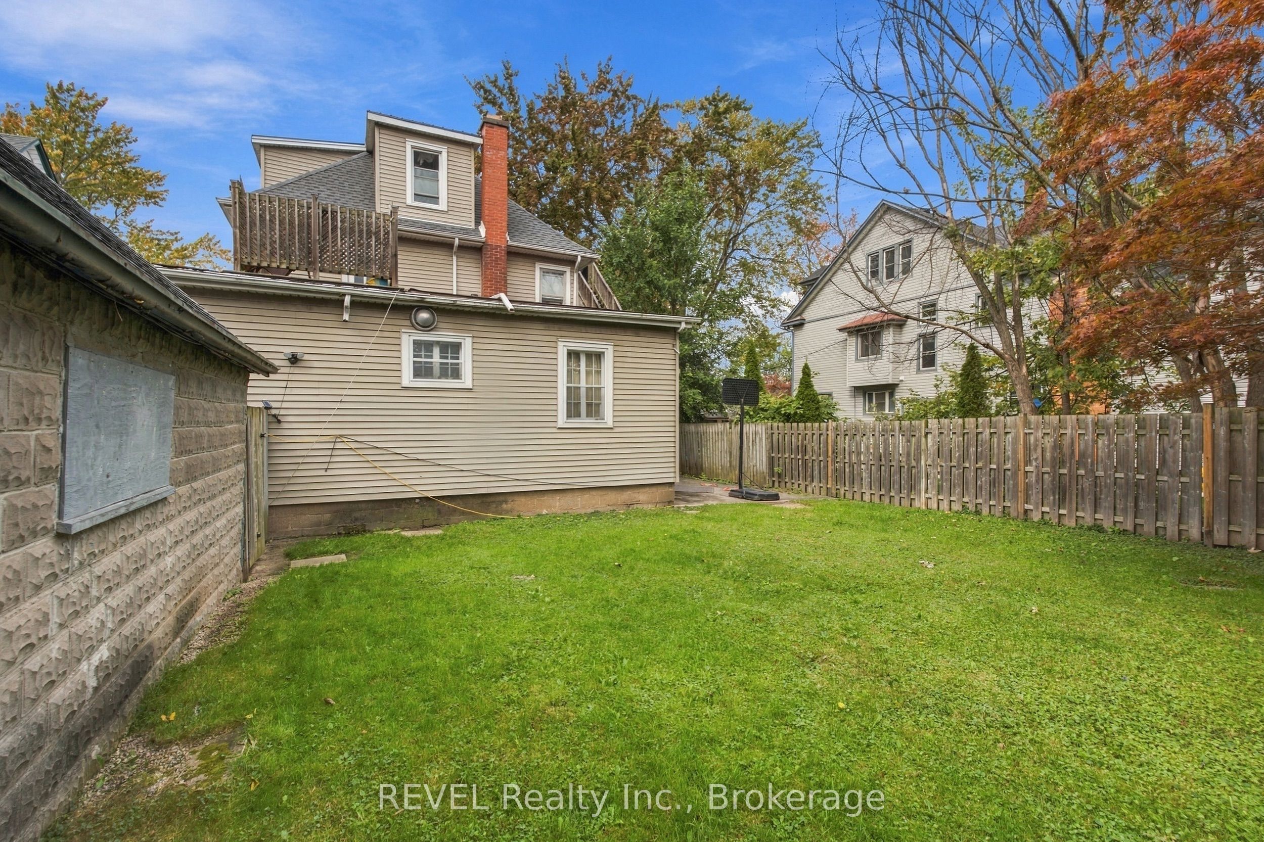 132 Hellems Avenue Property Photo 11
