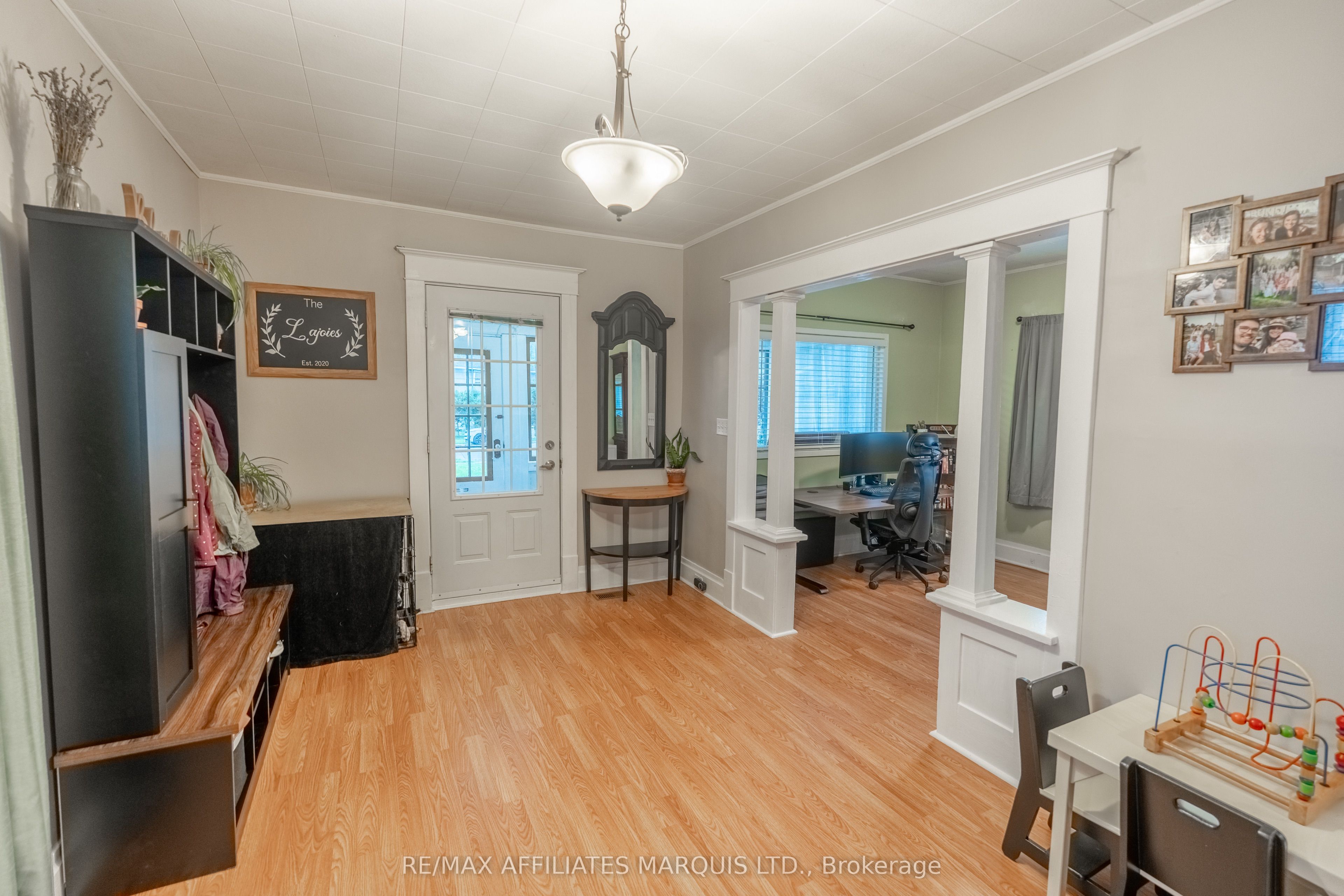 311 Fourth Street W Property Photo 9