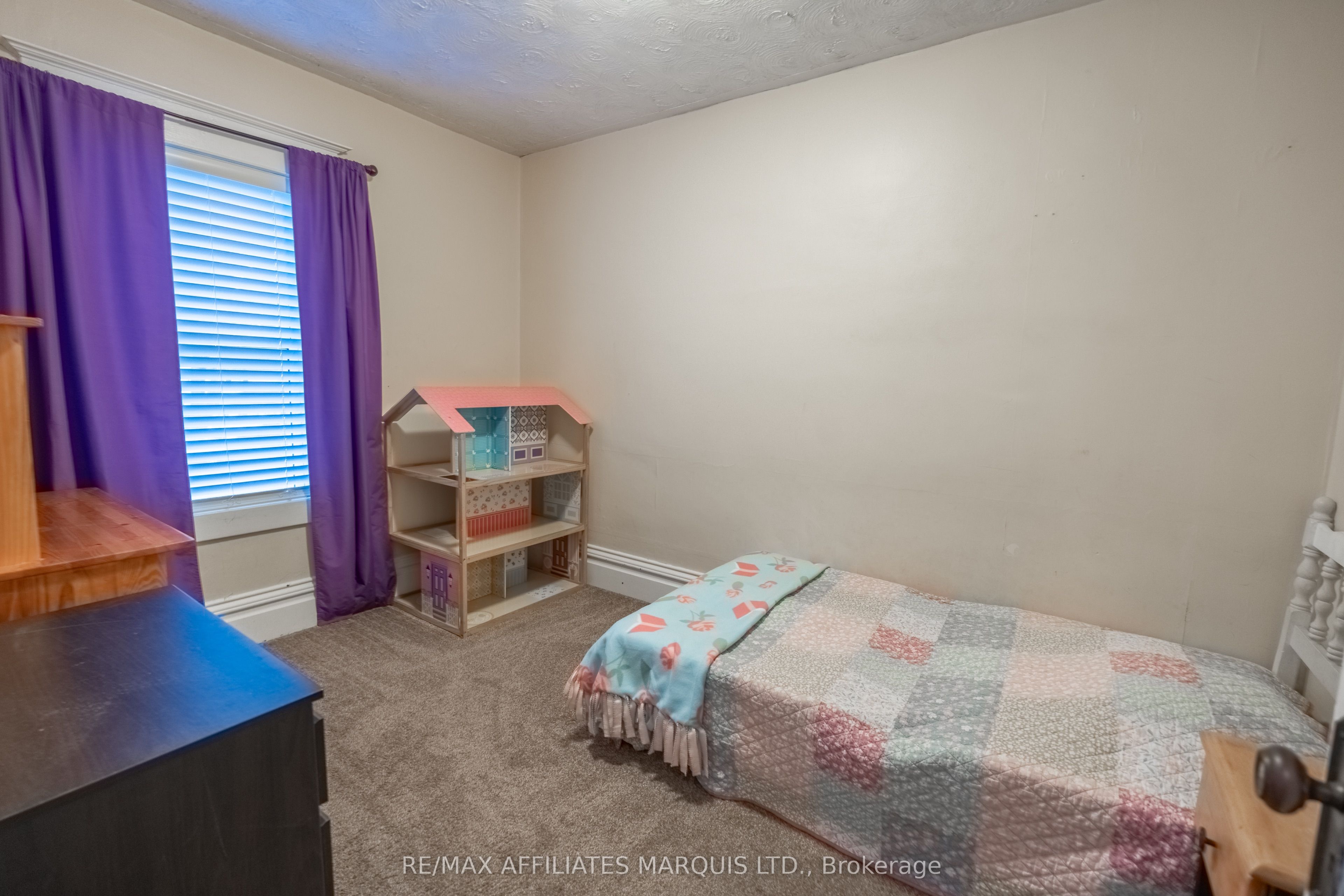 311 Fourth Street W Property Photo 18