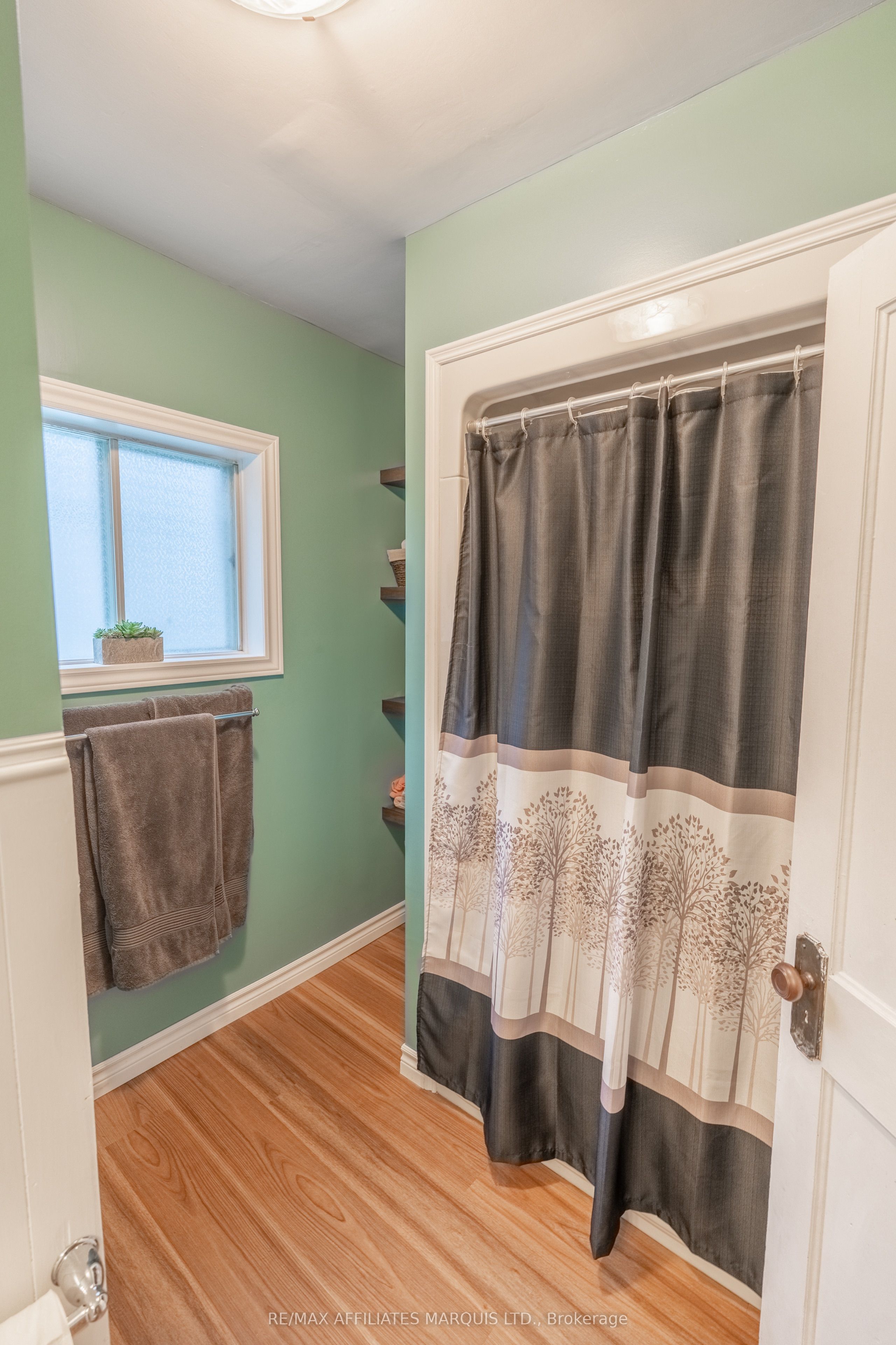 311 Fourth Street W Property Photo 20