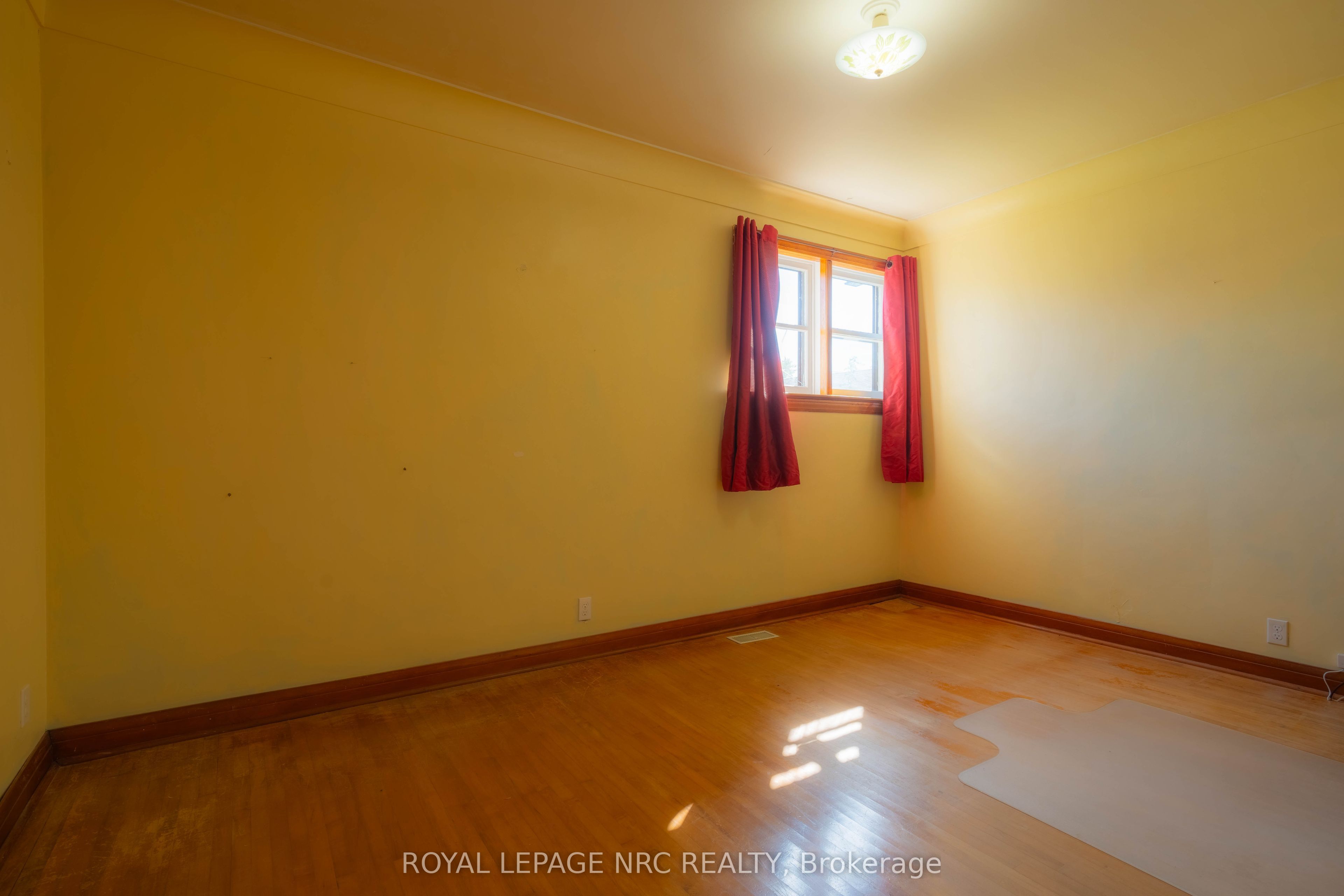 56 Lyons Avenue Property Photo 24