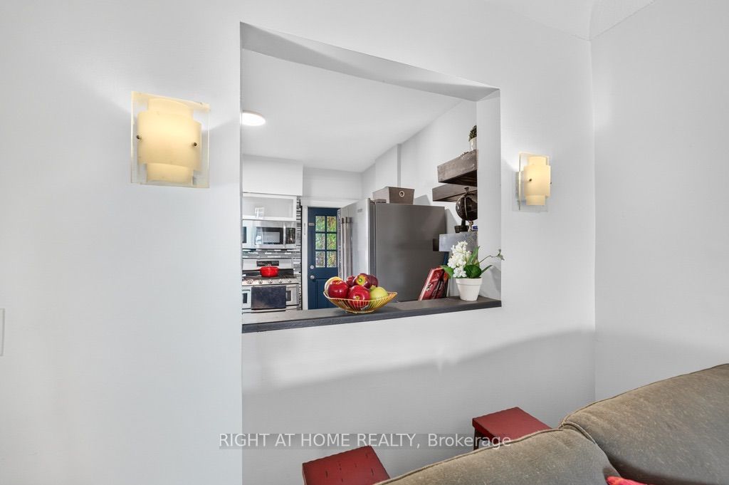 36 Sherman Avenue N Property Photo 11