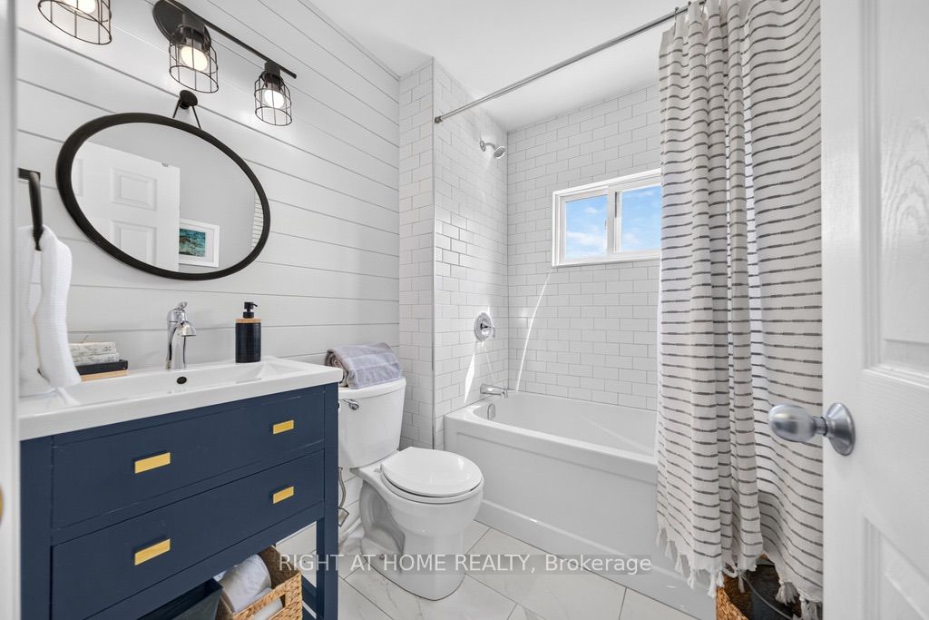 36 Sherman Avenue N Property Photo 20