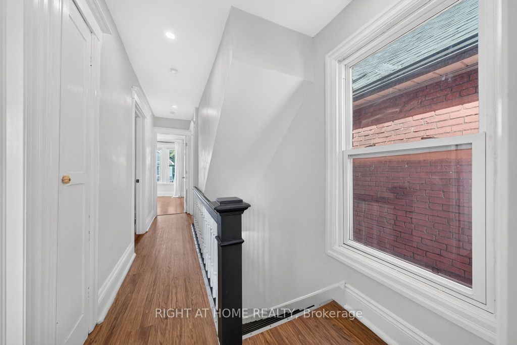 36 Sherman Avenue N Property Photo 22