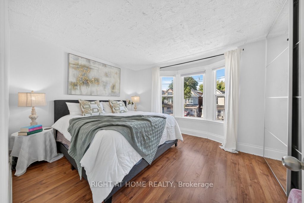36 Sherman Avenue N Property Photo 26