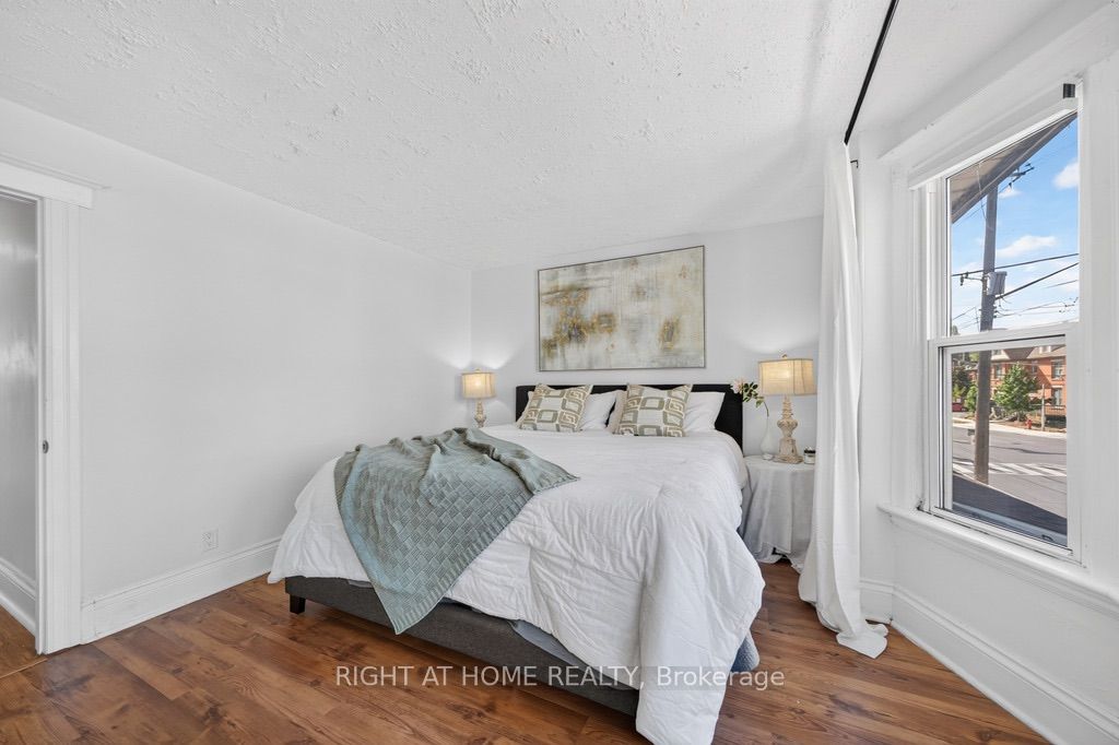 36 Sherman Avenue N Property Photo 27