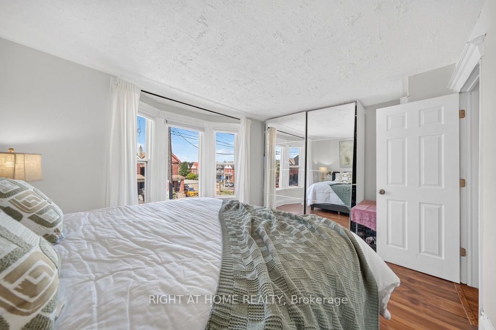 36 Sherman Avenue N Property Photo 28