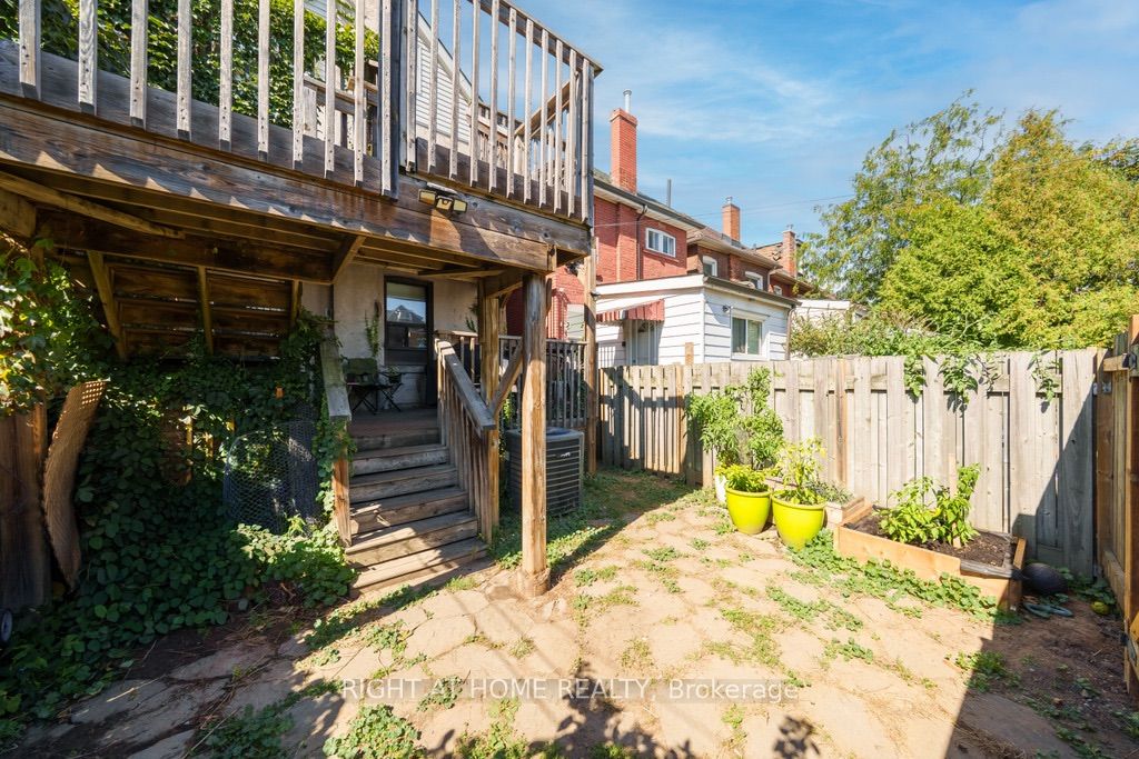 36 Sherman Avenue N Property Photo 36