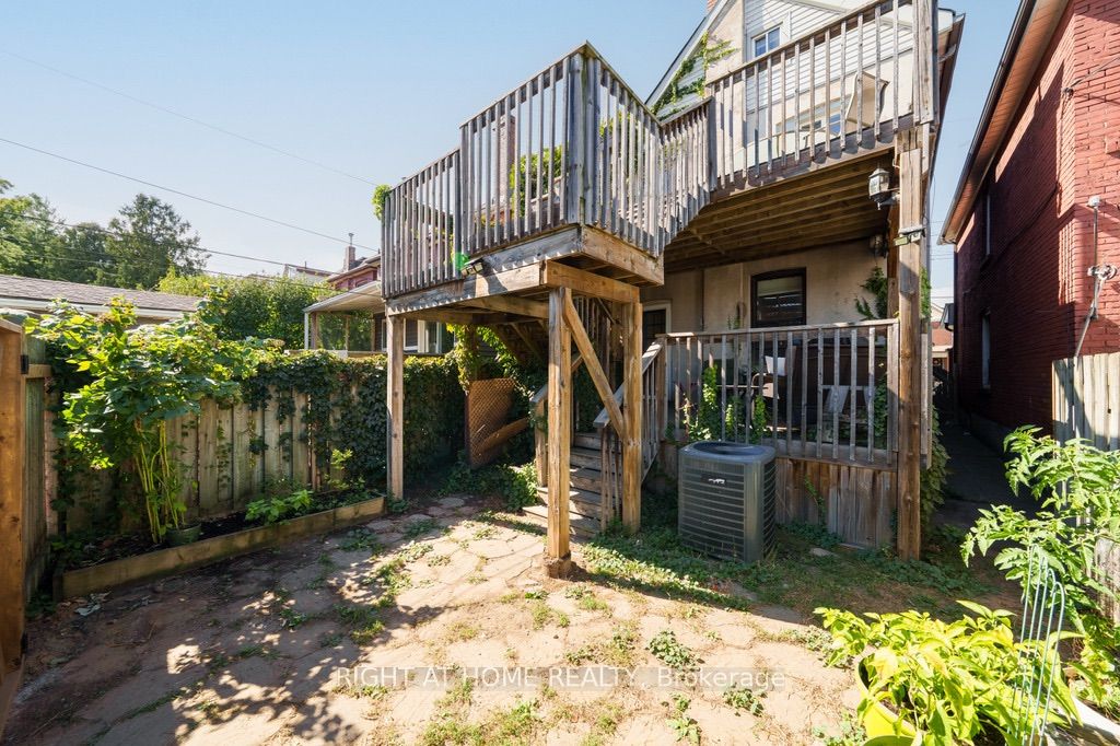 36 Sherman Avenue N Property Photo 37