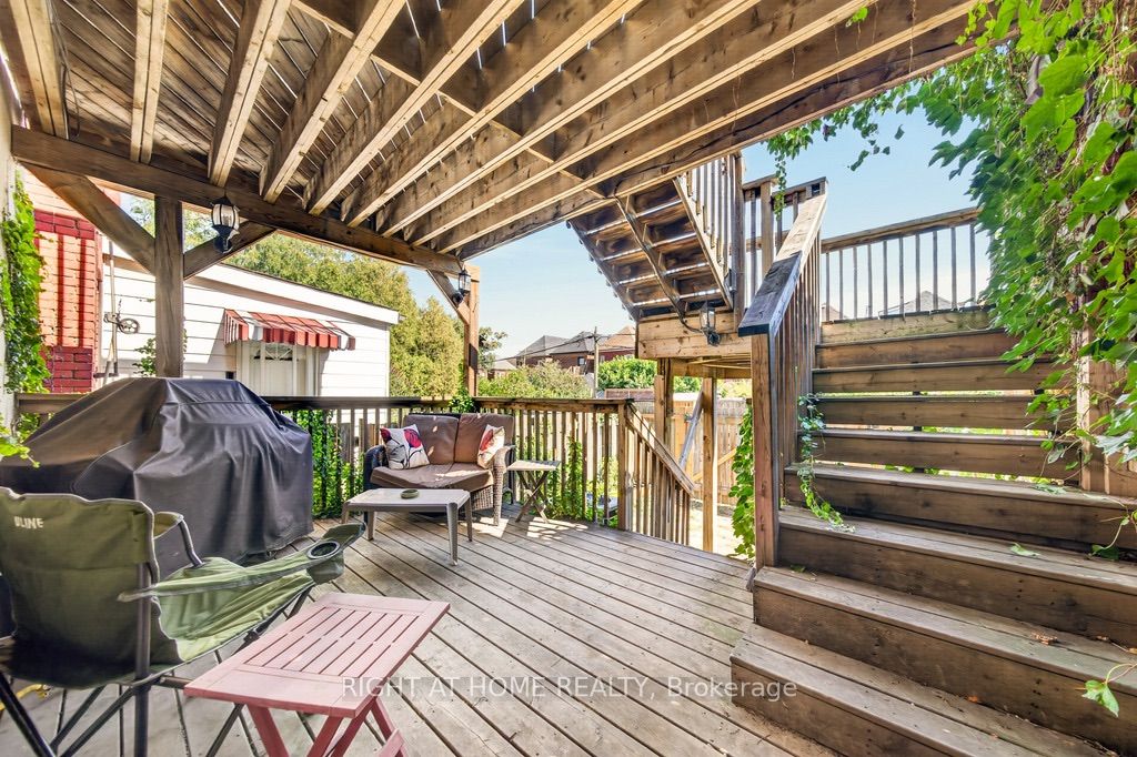 36 Sherman Avenue N Property Photo 40