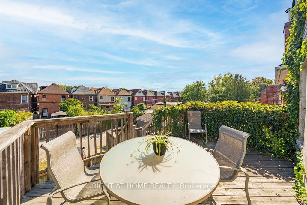 36 Sherman Avenue N Property Photo 44