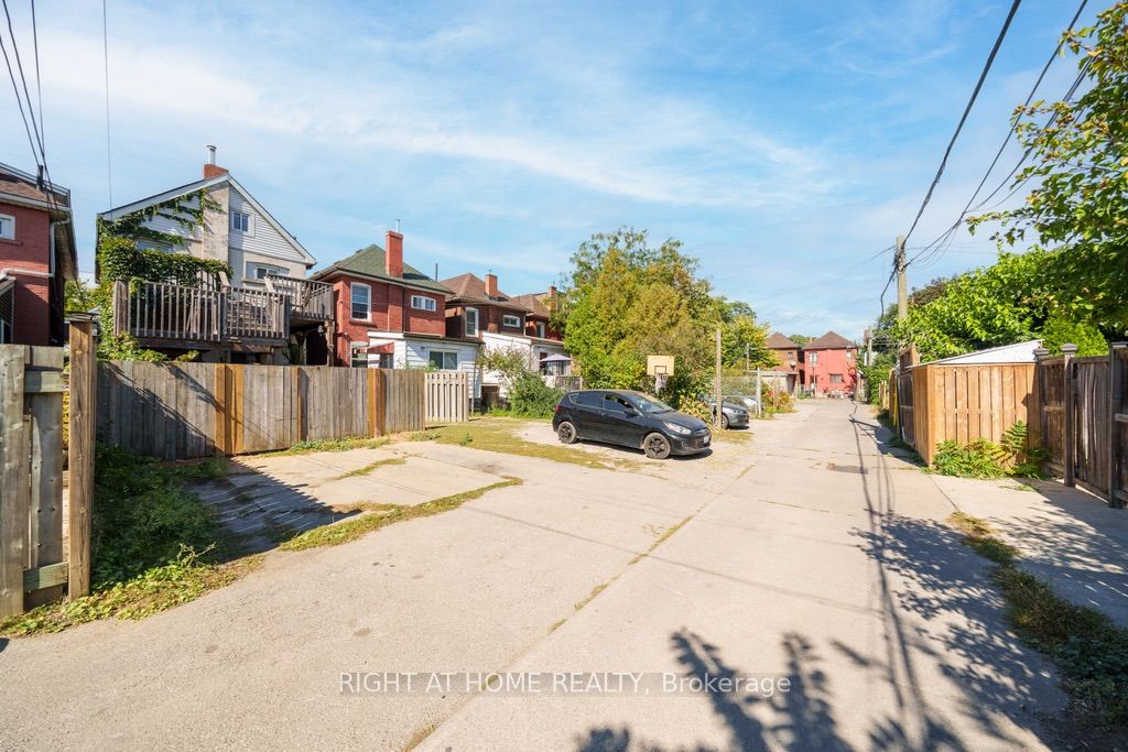 36 Sherman Avenue N Property Photo 49