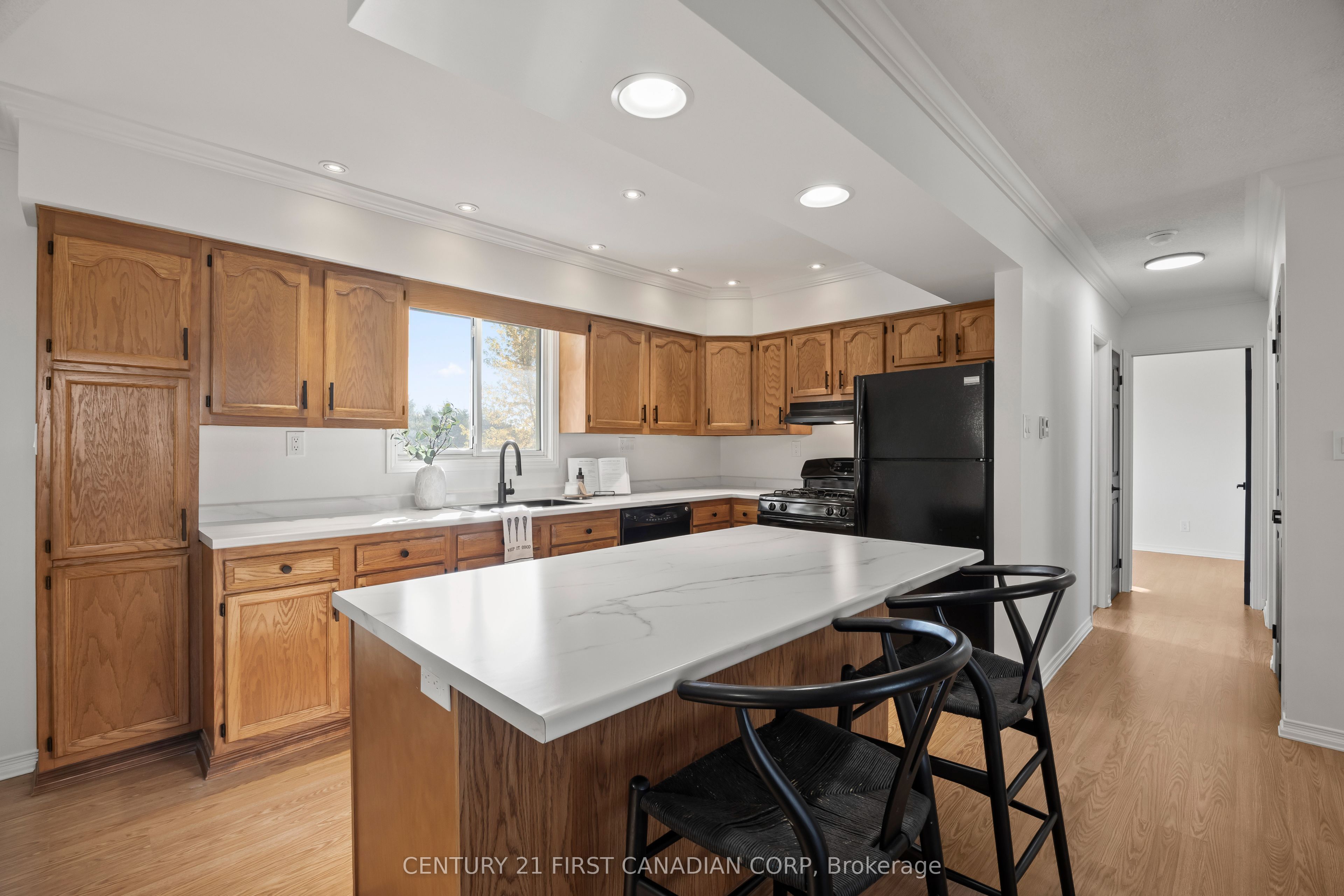 70986 B Line Property Photo 16