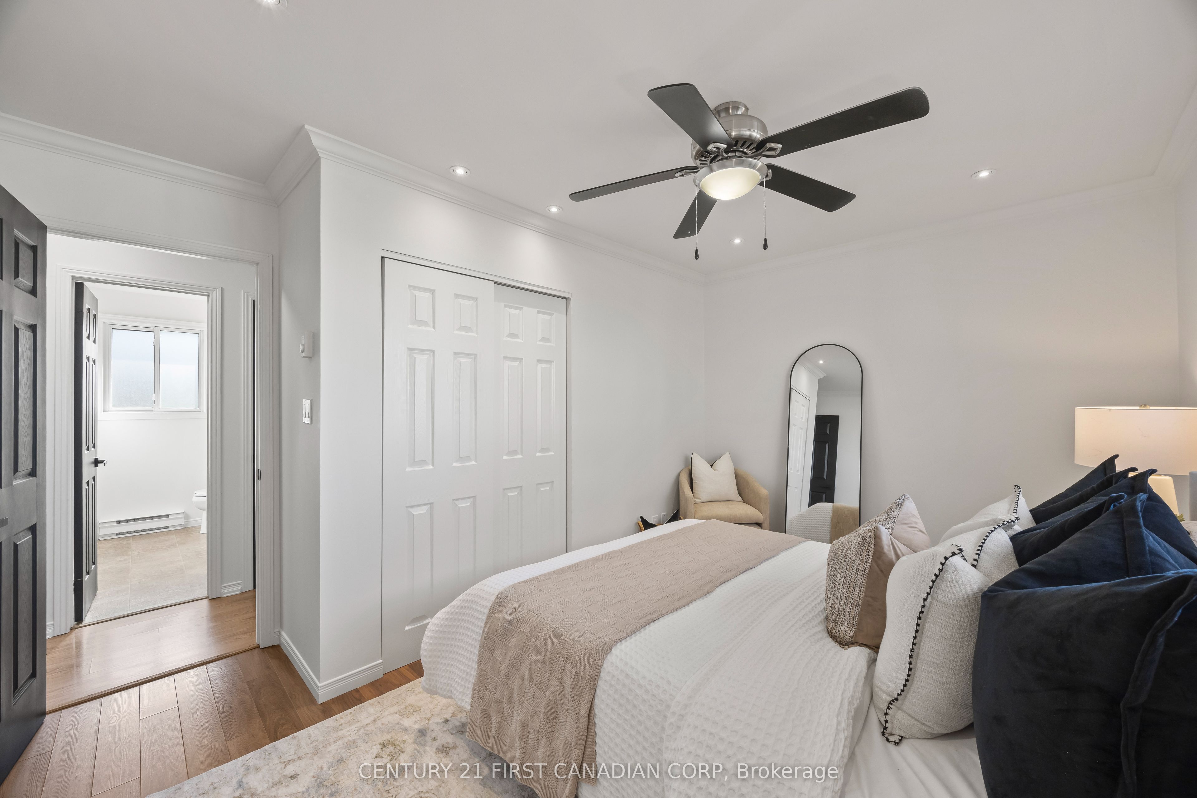 70986 B Line Property Photo 22