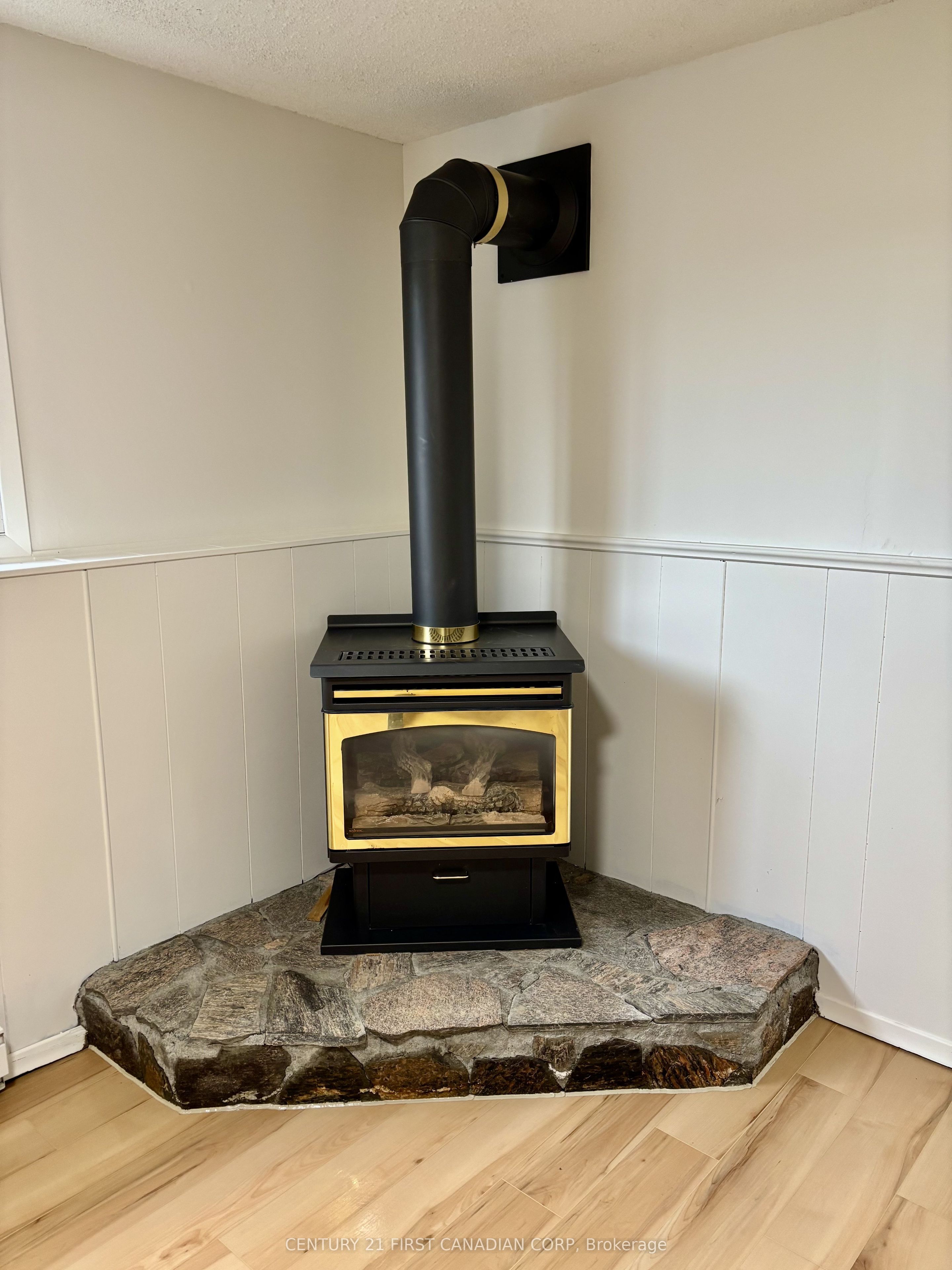 70986 B Line Property Photo 29