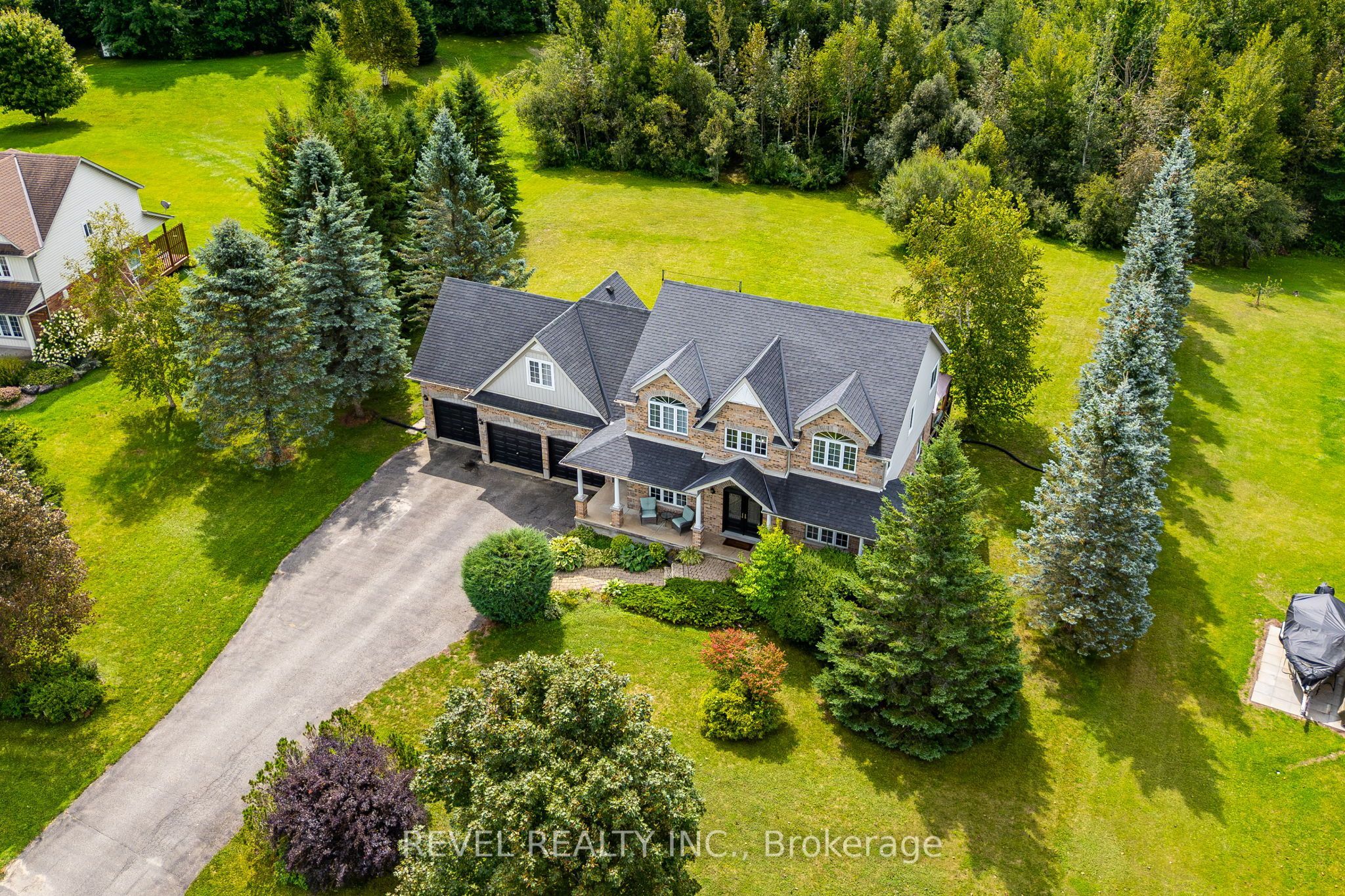 14 Devonleigh Drive Property Photo 2