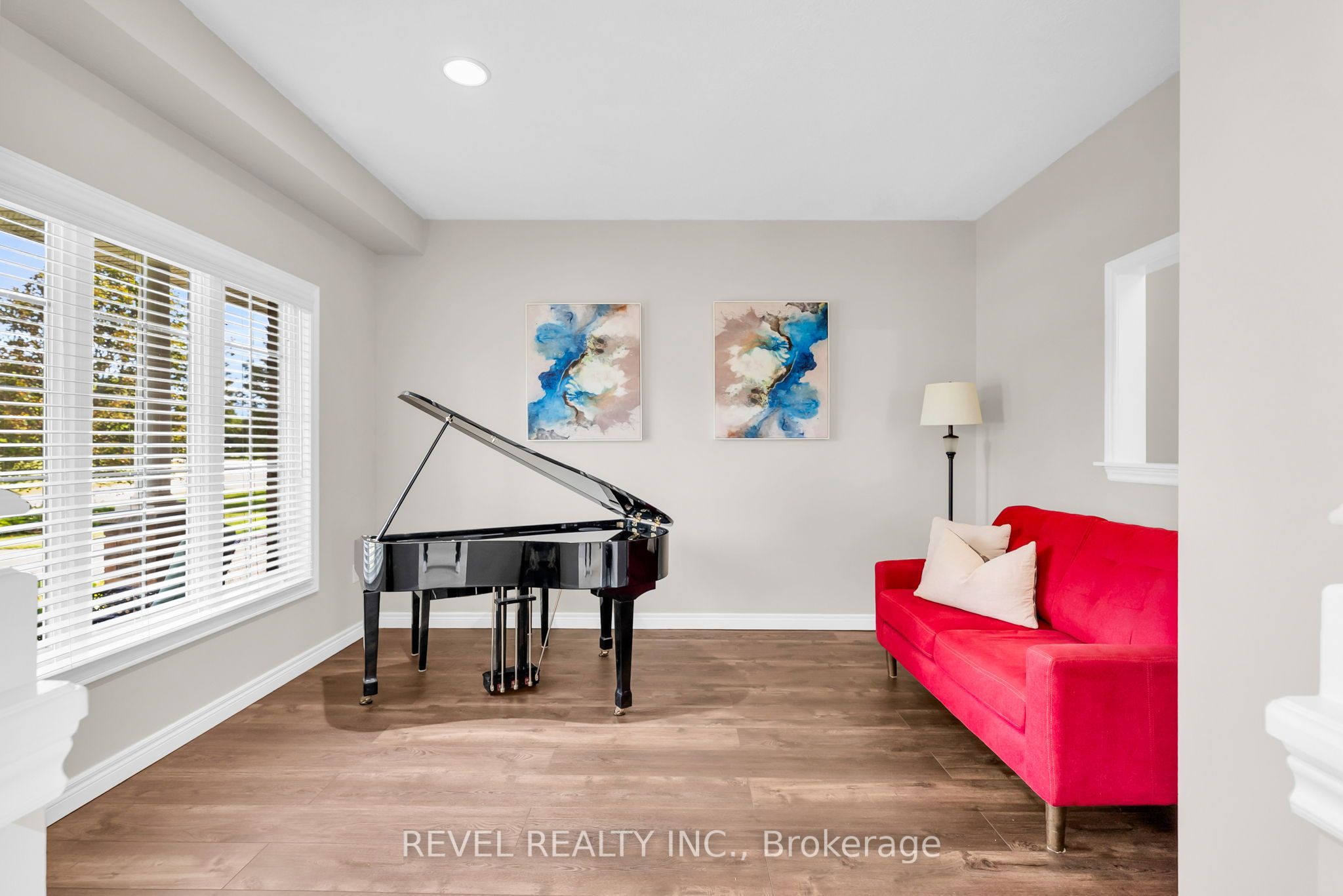 14 Devonleigh Drive Property Photo 5