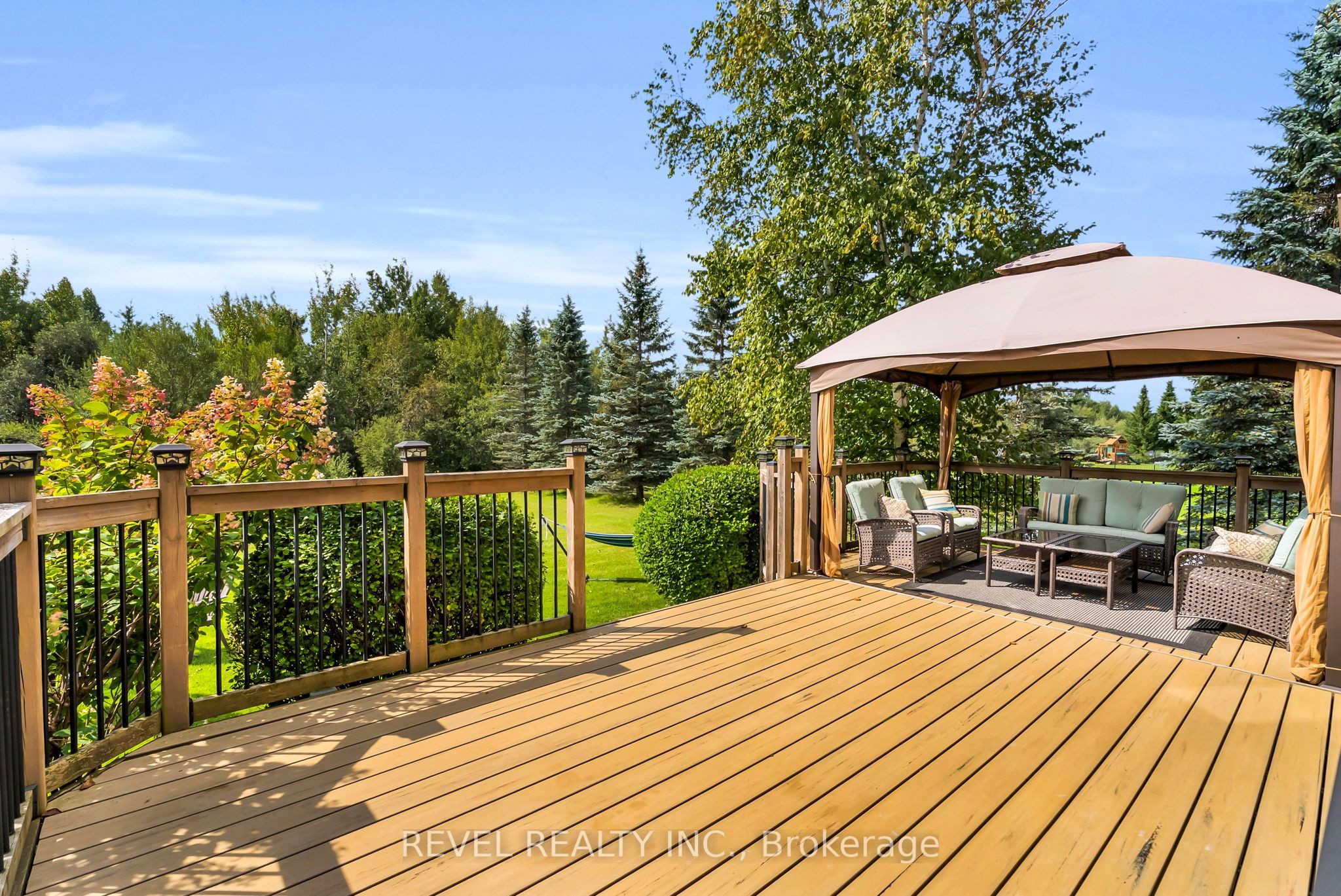 14 Devonleigh Drive Property Photo 36