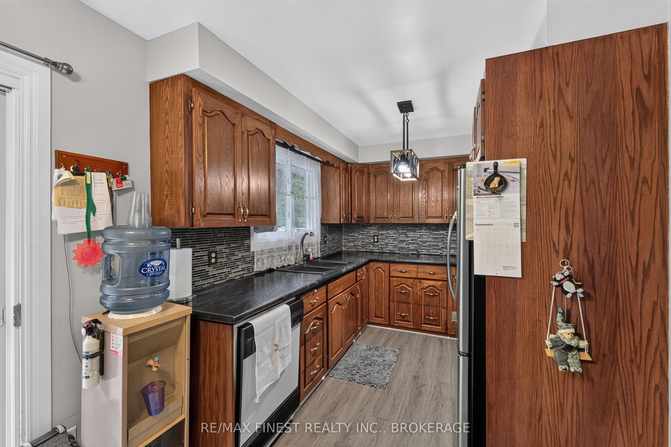 525 Whites Road Property Photo 7