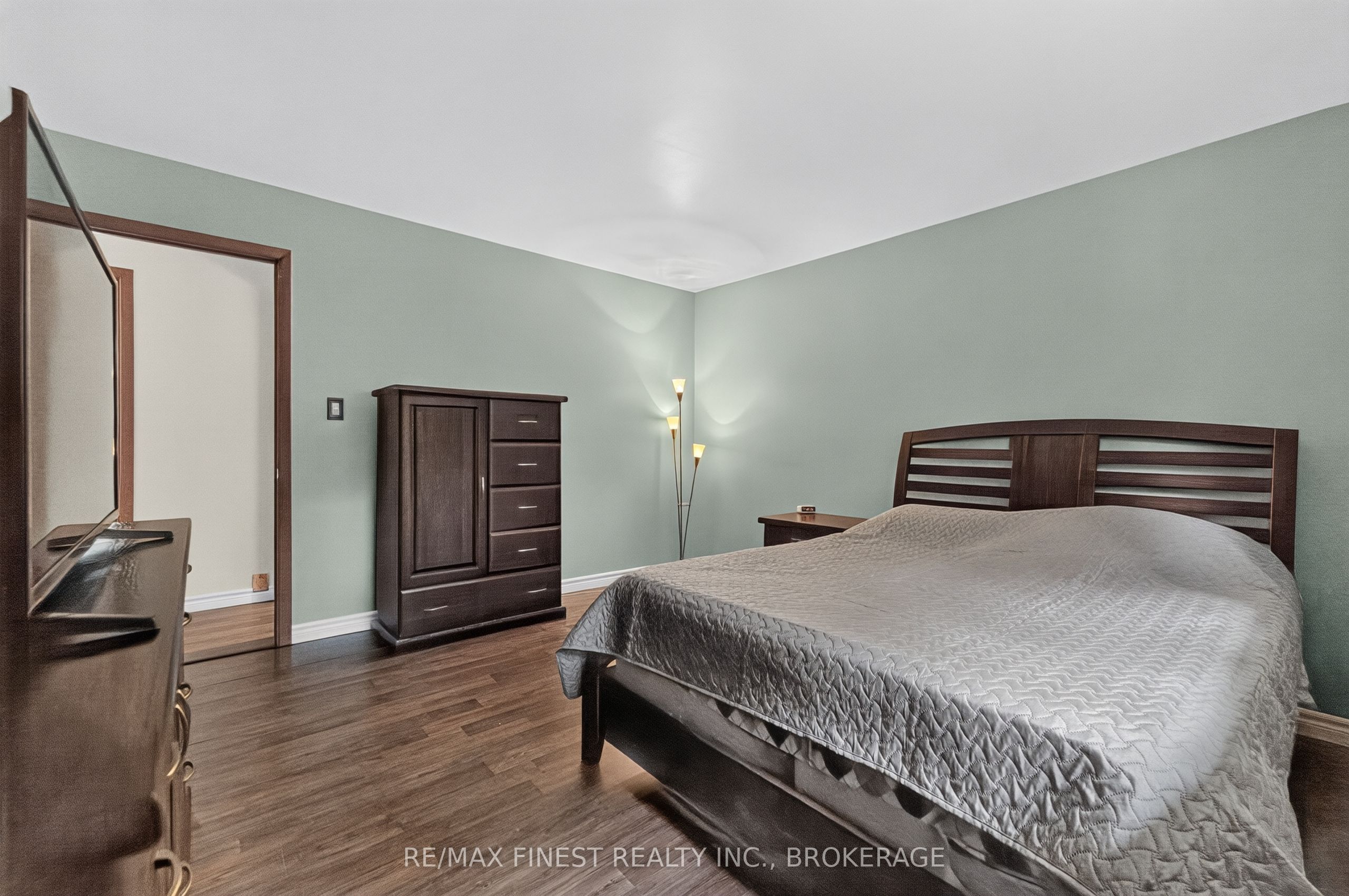 525 Whites Road Property Photo 13
