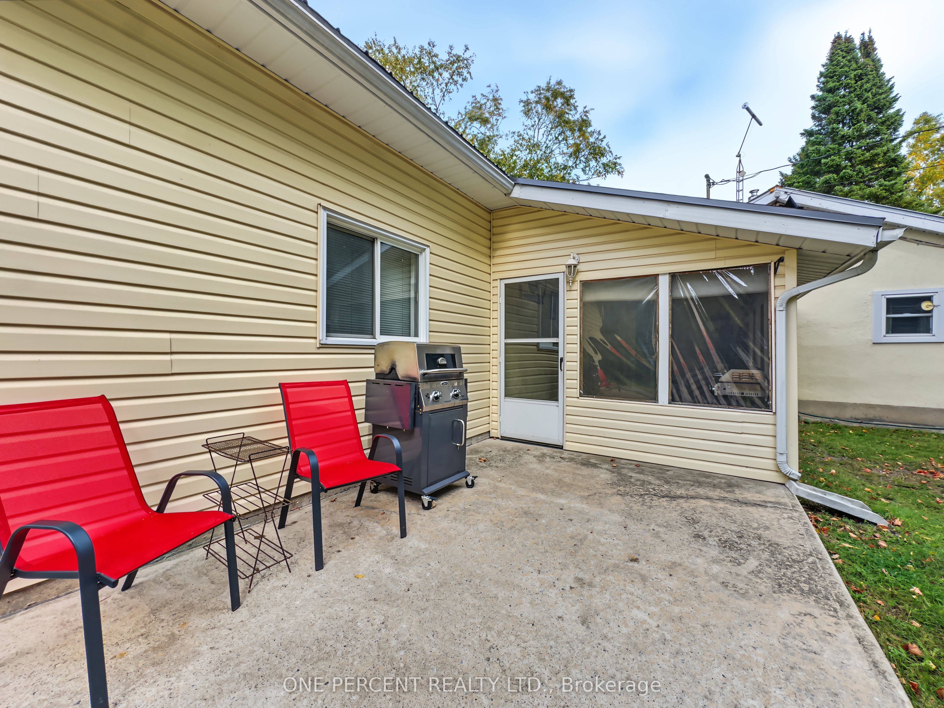 1619 Centreville Road Property Photo 8